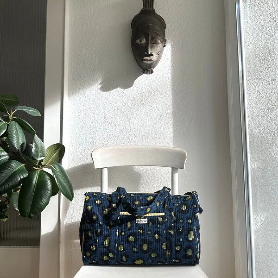Dark Leo Yellow