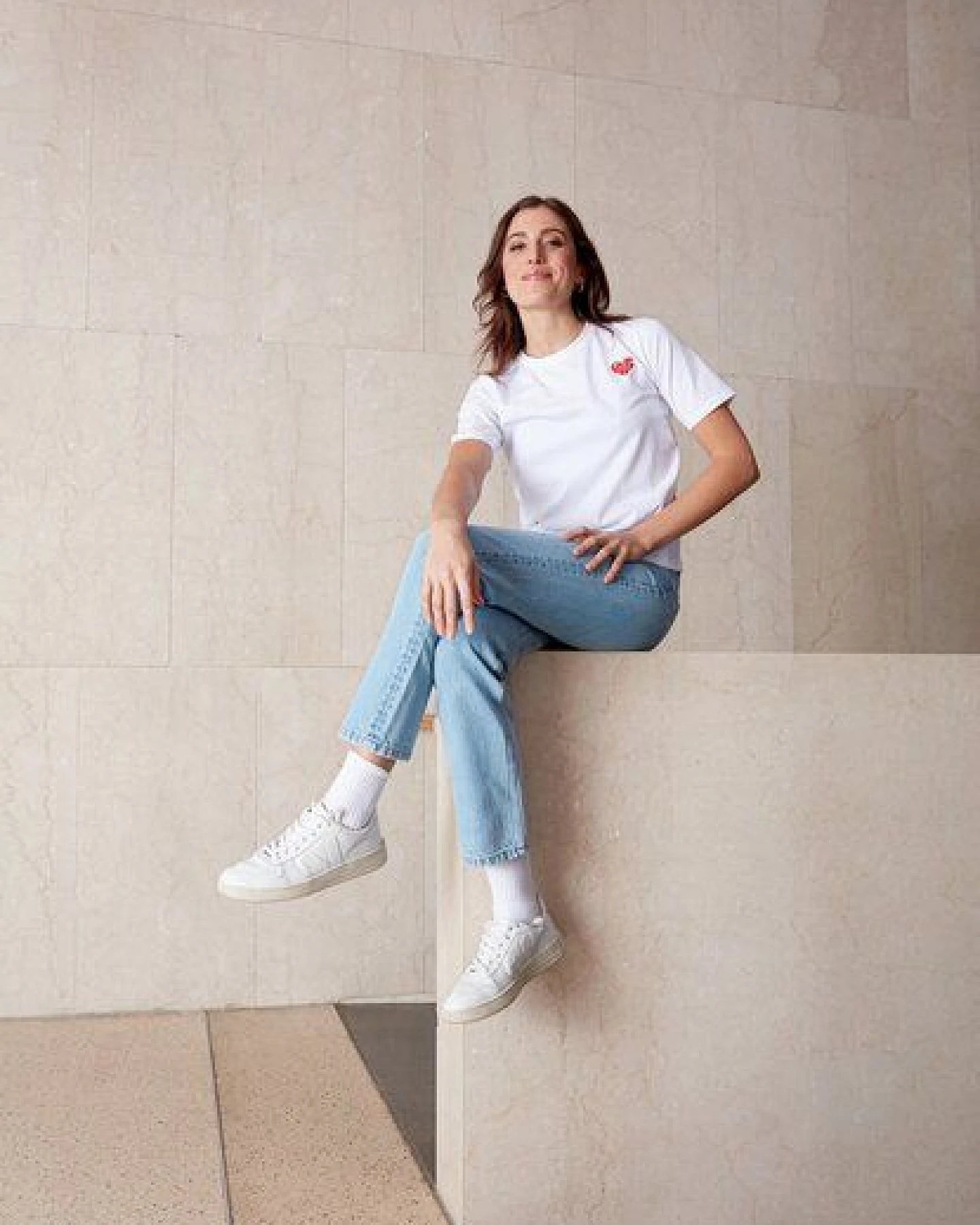 Givn Berlin T-Shirt GBRUTH (Love Heart) aus Bio-Baumwolle - White – Ansicht 2