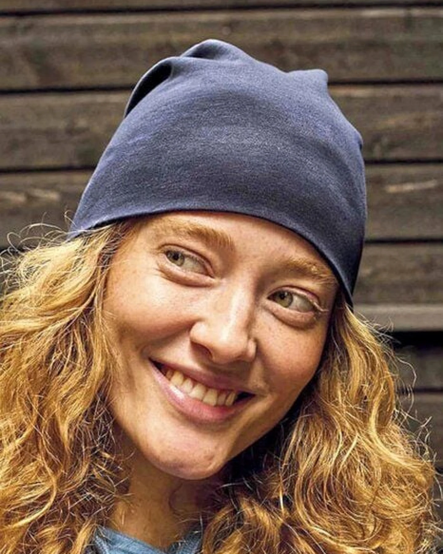 Neutral® Doppellagige Beanie-Mütze aus weichem Interlock-Strick – Ansicht 2
