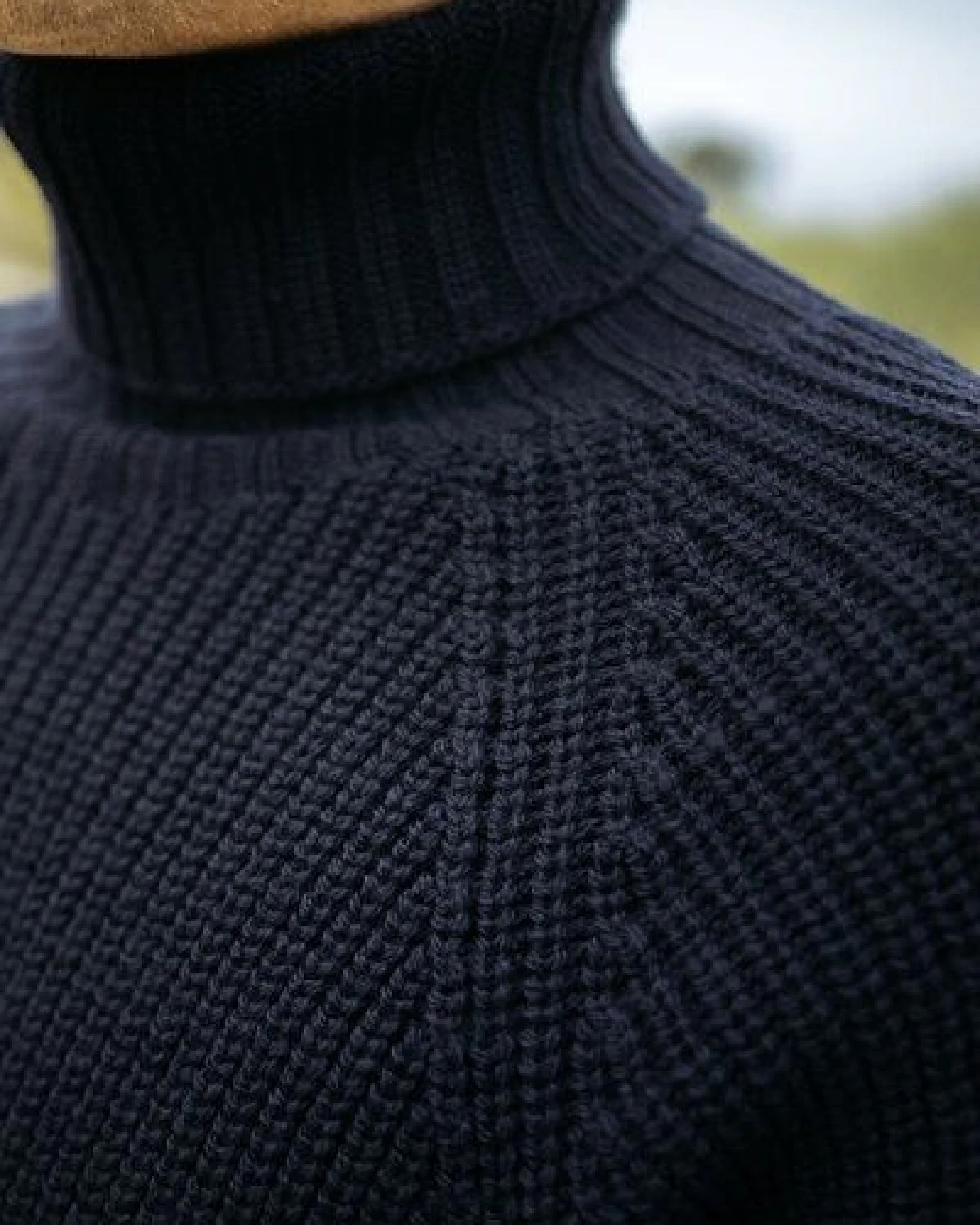 NORDKAP – Grobstrick Rollkragenpullover (Herren) aus 100% Merinowolle (RWS) von SALZWASSER – Ansicht 3
