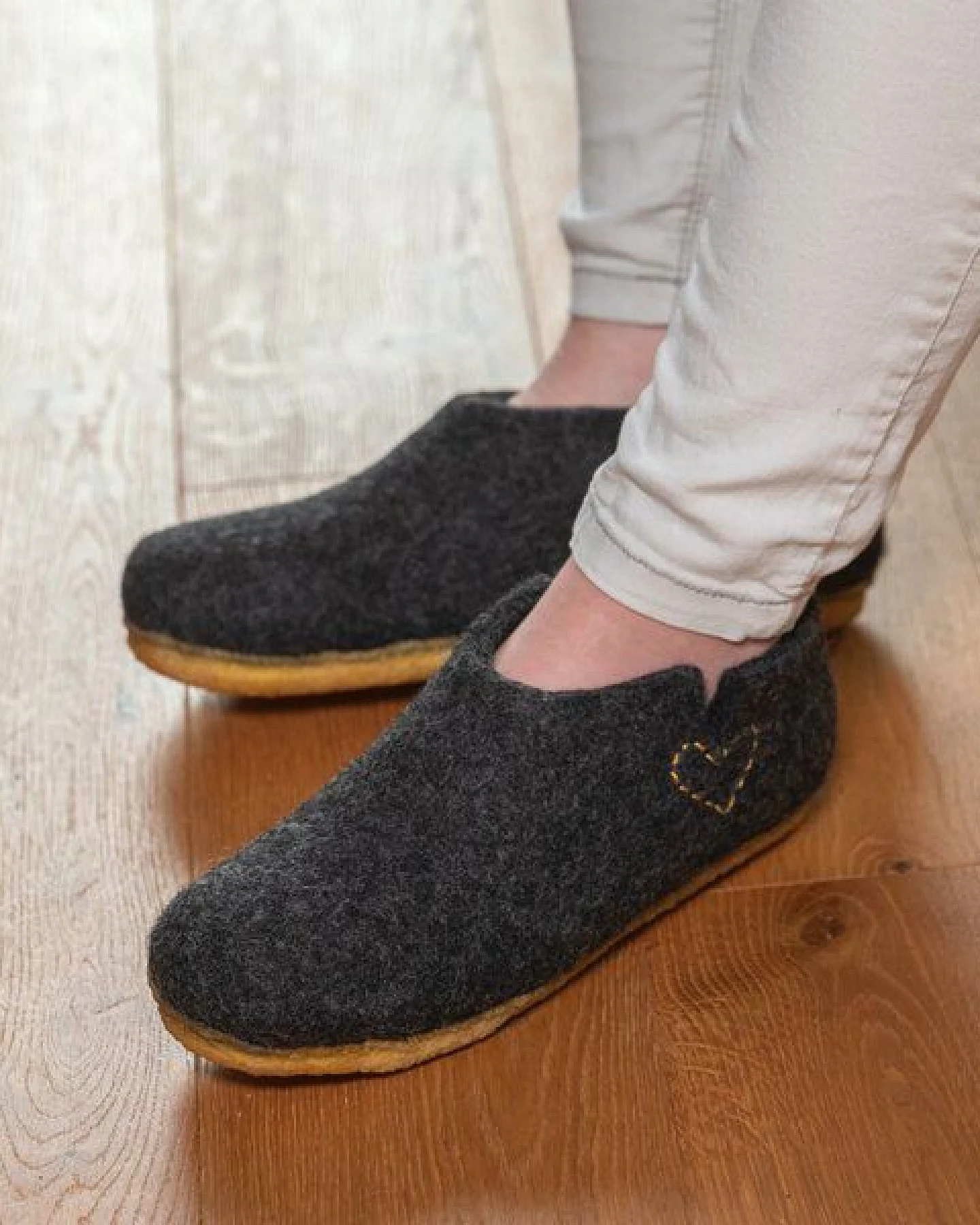 naturling Filz Damen Hausschuhe - Boots mit Kautschuksohle – Ansicht 4