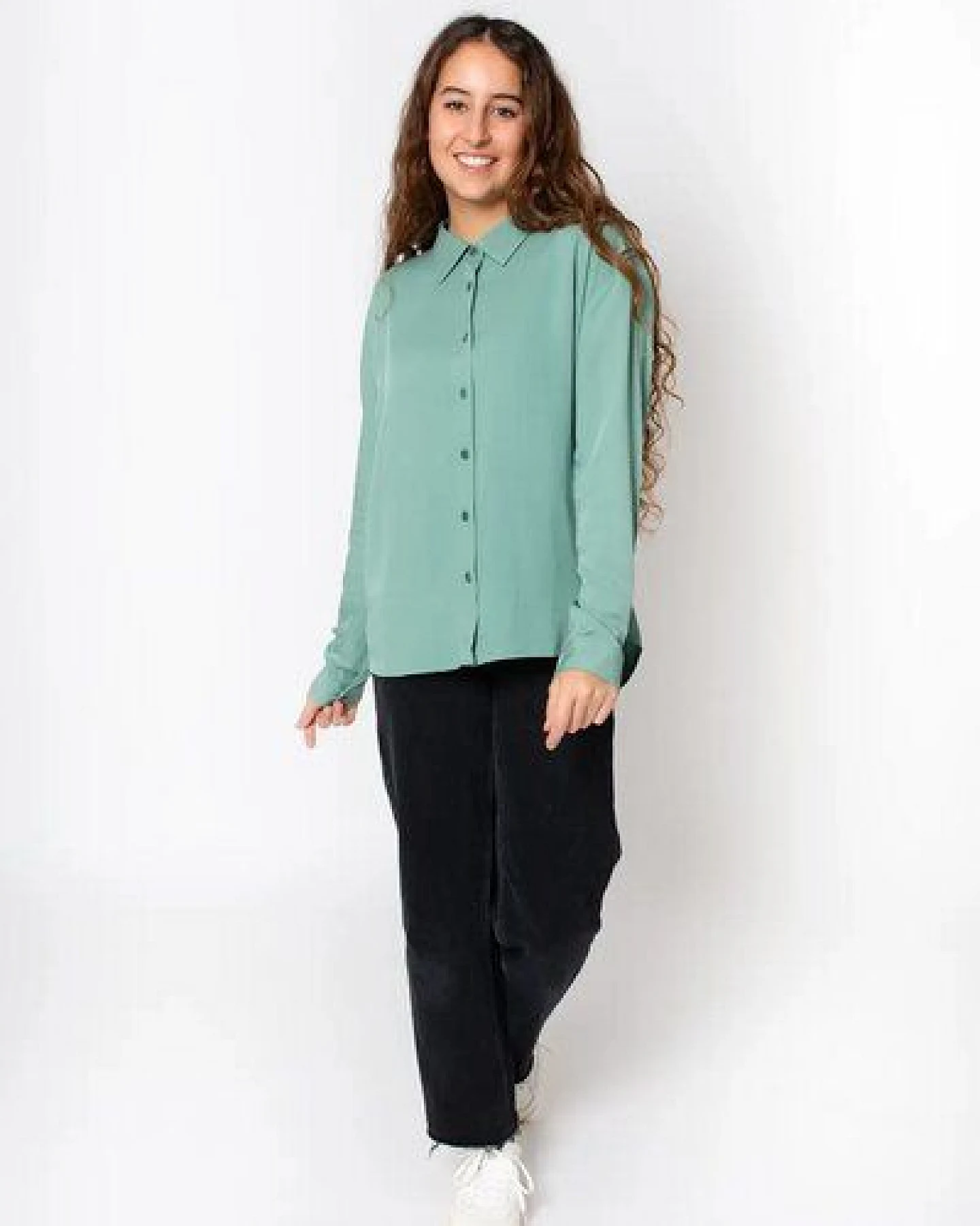 Zerum Bluse Modell: Simone aus EcoVero Viskose – Ansicht 2