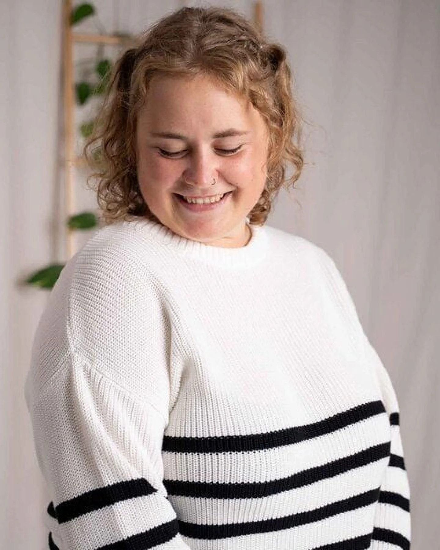 Vresh Clothing Livia, Oversized Strickpullover aus Biobaumwolle – Ansicht 2