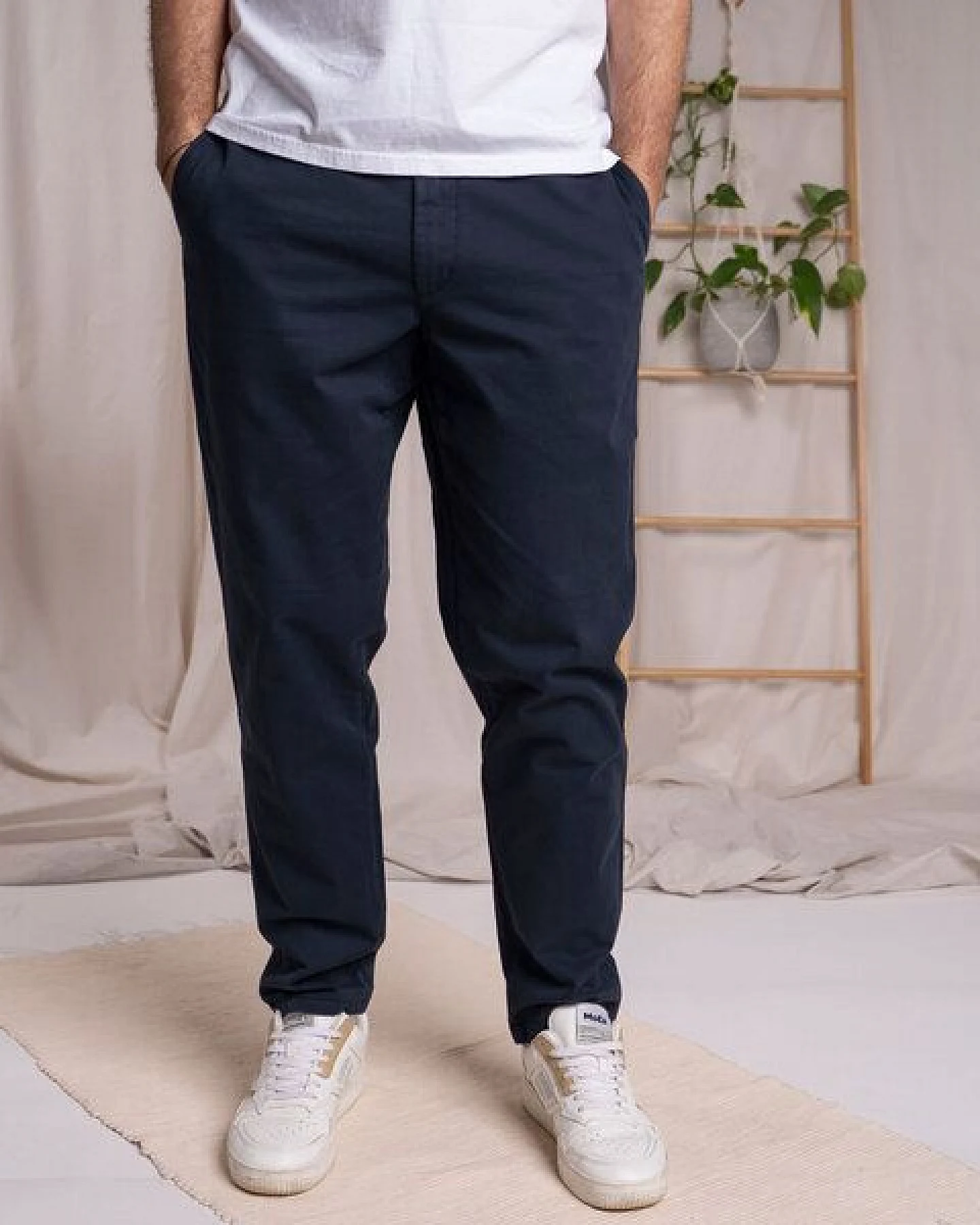 Vresh Clothing Vabiolo - Chino aus Biobaumwoll-Mix – Ansicht 3