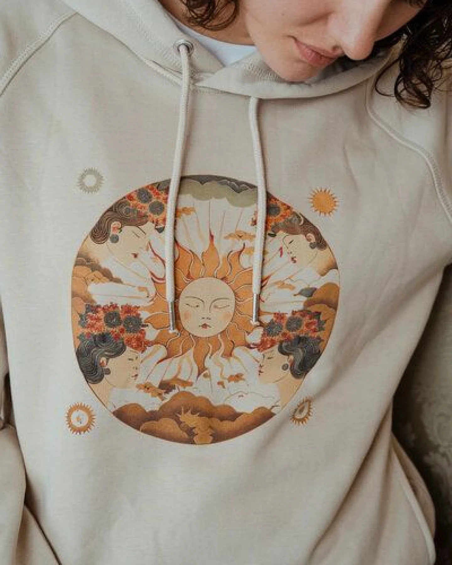 Kultgut Biofair- Weicher Kapuzenpullover / il sole – Ansicht 2