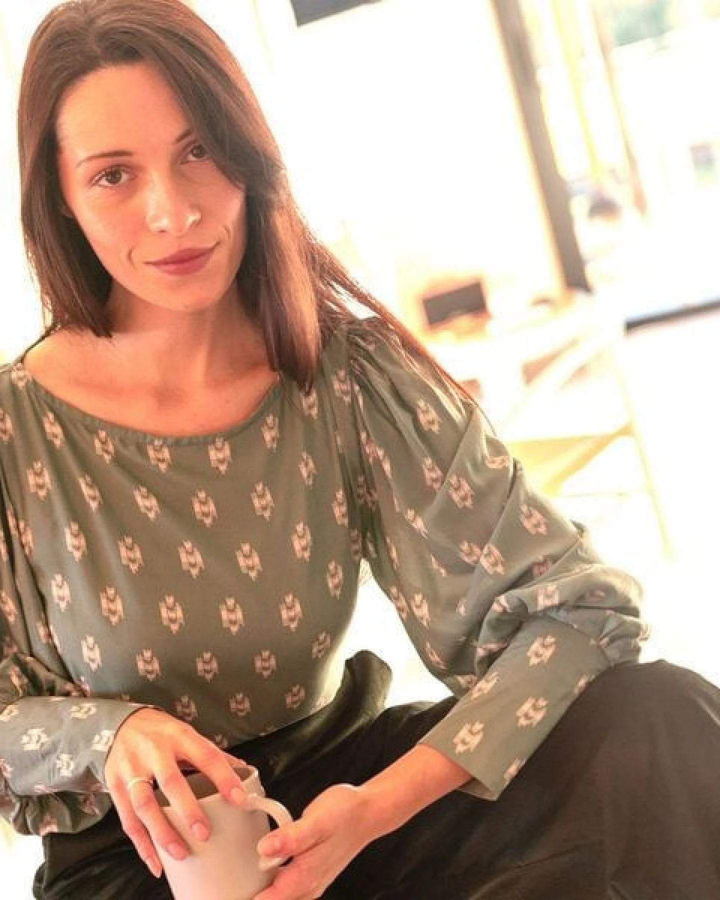 WiDDA berlin CAVA Bluse mit Inka-Muster und Puffärmeln ECOVERO® – Ansicht 4