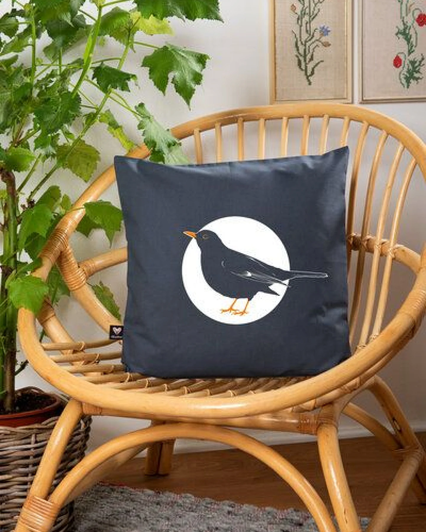 Hirschkind Bio-Kissenbezug 'Amsel' dunkelgrau, 40*40 cm – Ansicht 2
