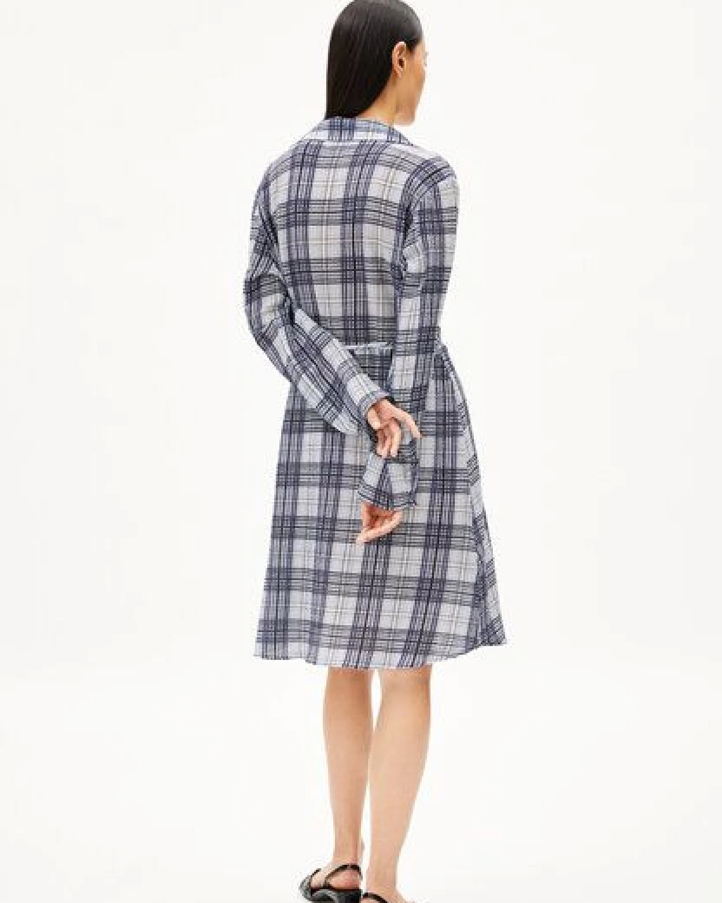 ARMEDANGELS FEMAALE CHECK Damen Webkleid aus Bio-Baumwoll Mix – Ansicht 2