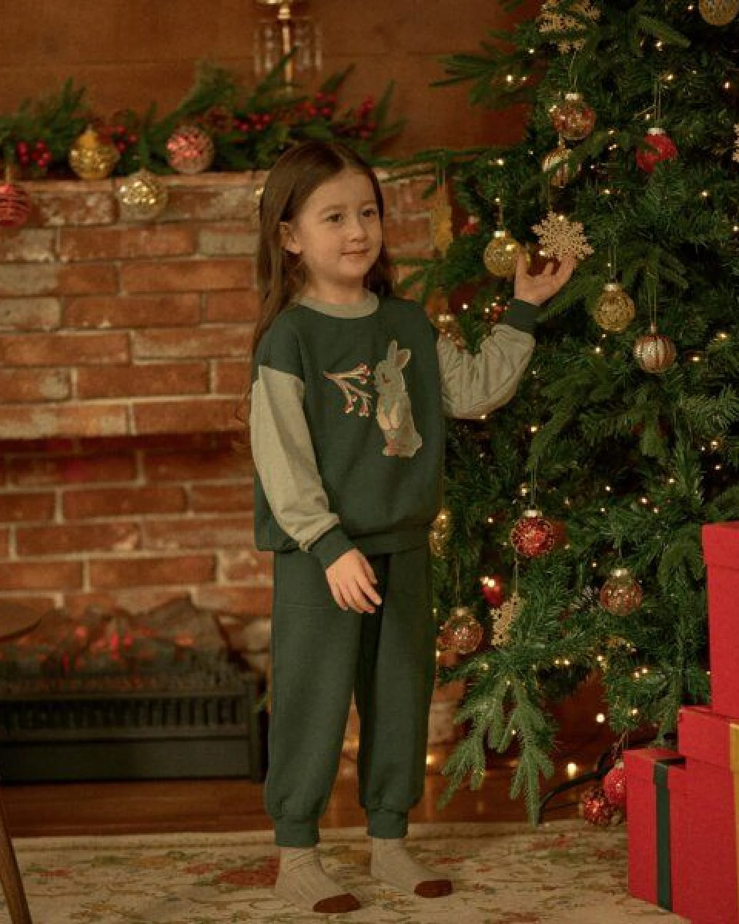 tetoi-vienna TENCEL kuscheliges Kinder Sweatshirt Hose Set "Alpenflausch Hase" – Ansicht 4