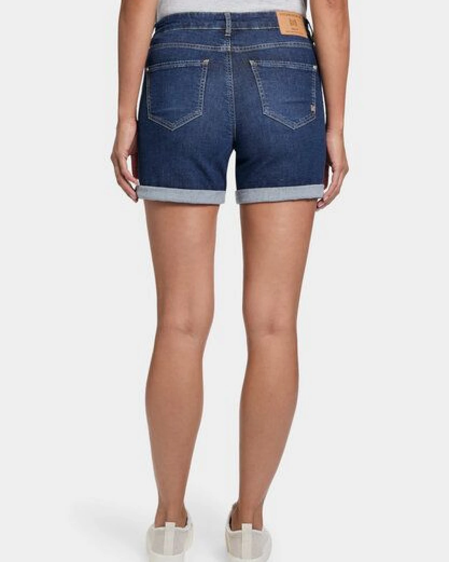 FUTURE:PEOPLE. 11:00 DENIM SHORTS - MID WAIST- Damen Jeans aus leichtem Stretch-Denim aus Bio-Baumwoll/ Tencel-Mix (31100 0 1004) – Ansicht 3