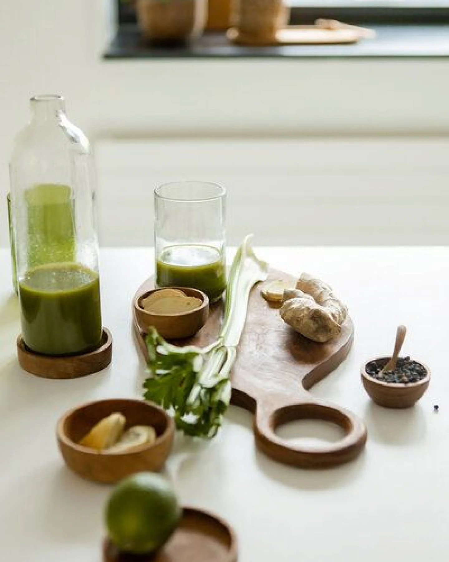 Originalhome Flaschenvase aus recycelten Weinflaschen, – Ansicht 3