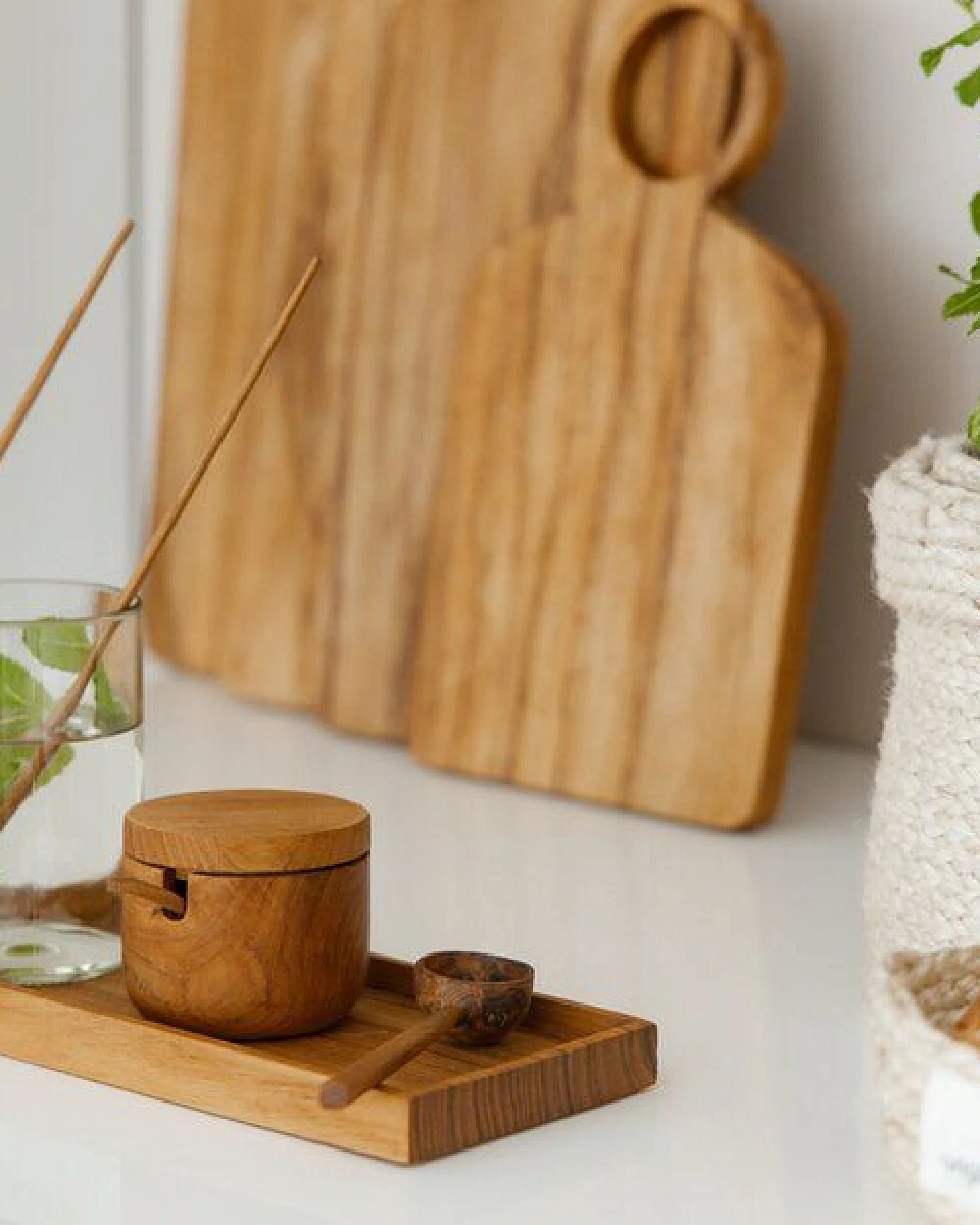 Originalhome Zuckertopf mit Löffel aus recyceltem Teakwurzelholz – Ansicht 3