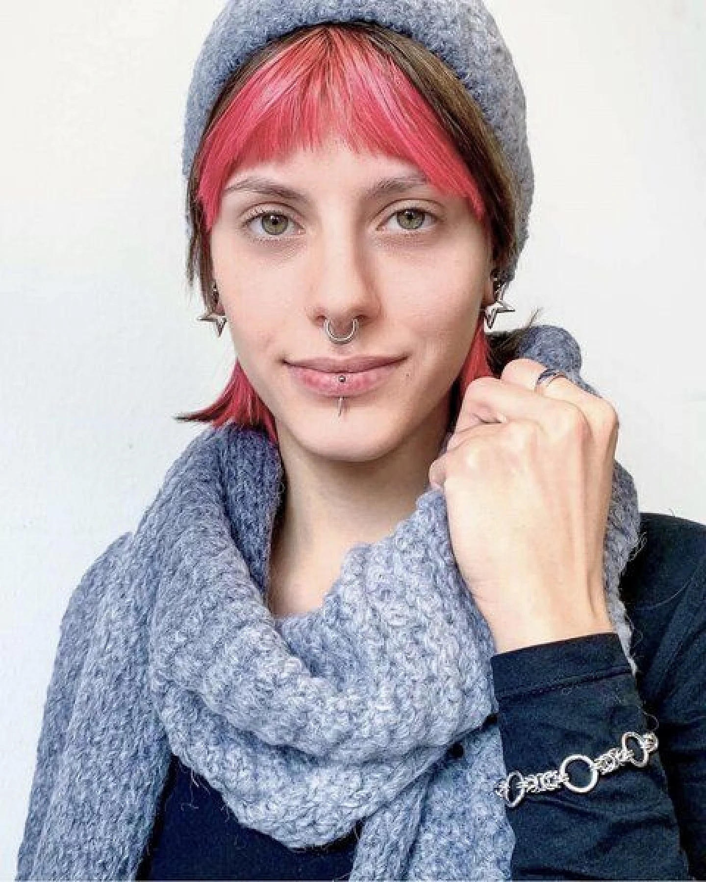 Alma & Lovis Strickschal im Colorchange aus Alpaka-Woll-Mix – Ansicht 3