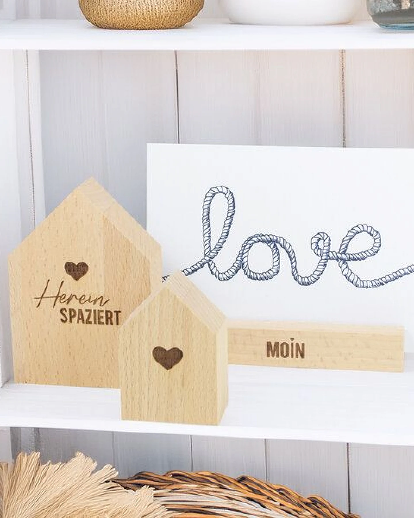 Bow & Hummingbird Kartenständer Moin aus nachhaltigem Buchenholz – Ansicht 2