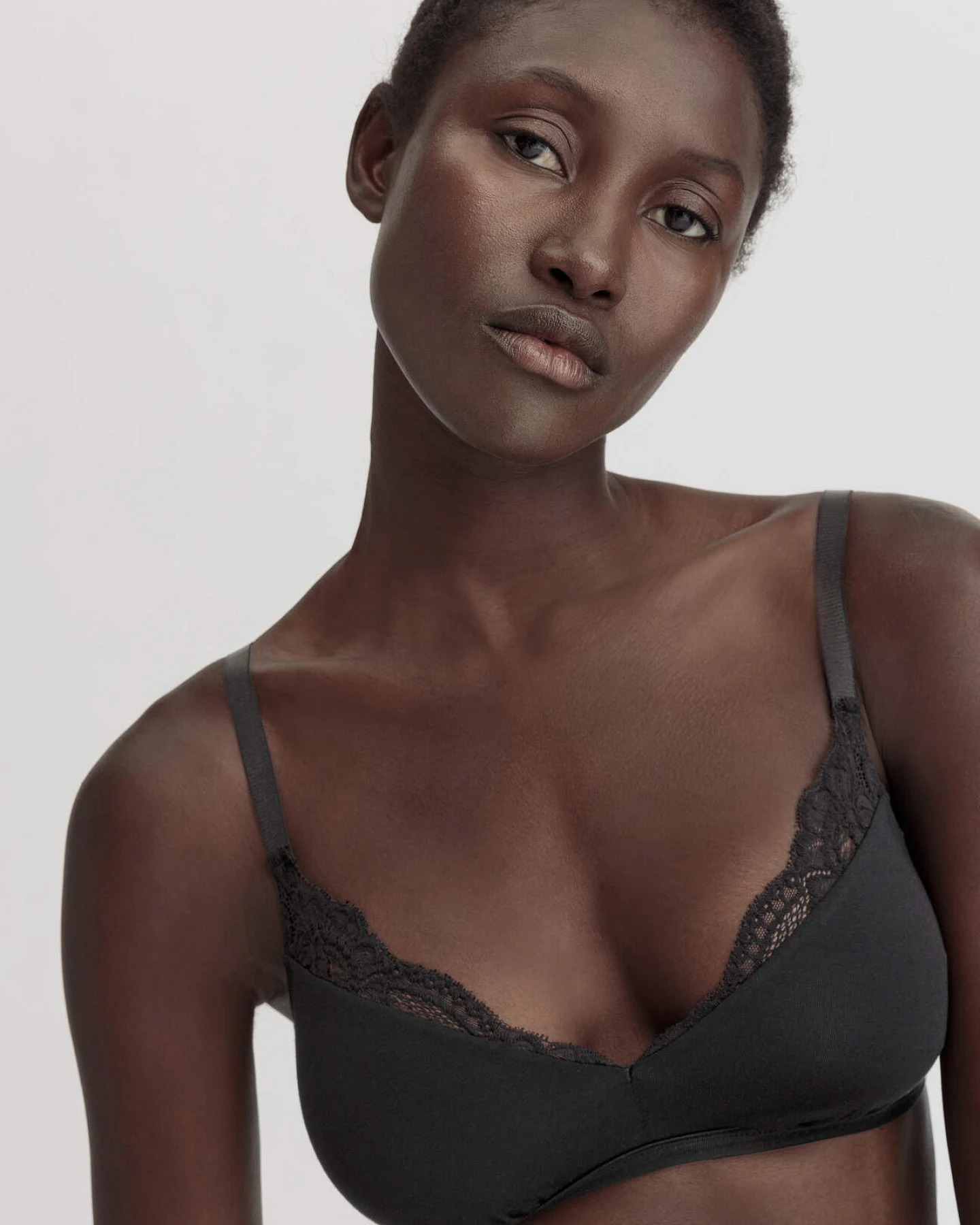 hessnatur Damen Soft BH PURE SENSE LACE aus TENCEL™ Modal - schwarz - Größe 34 – Ansicht 3