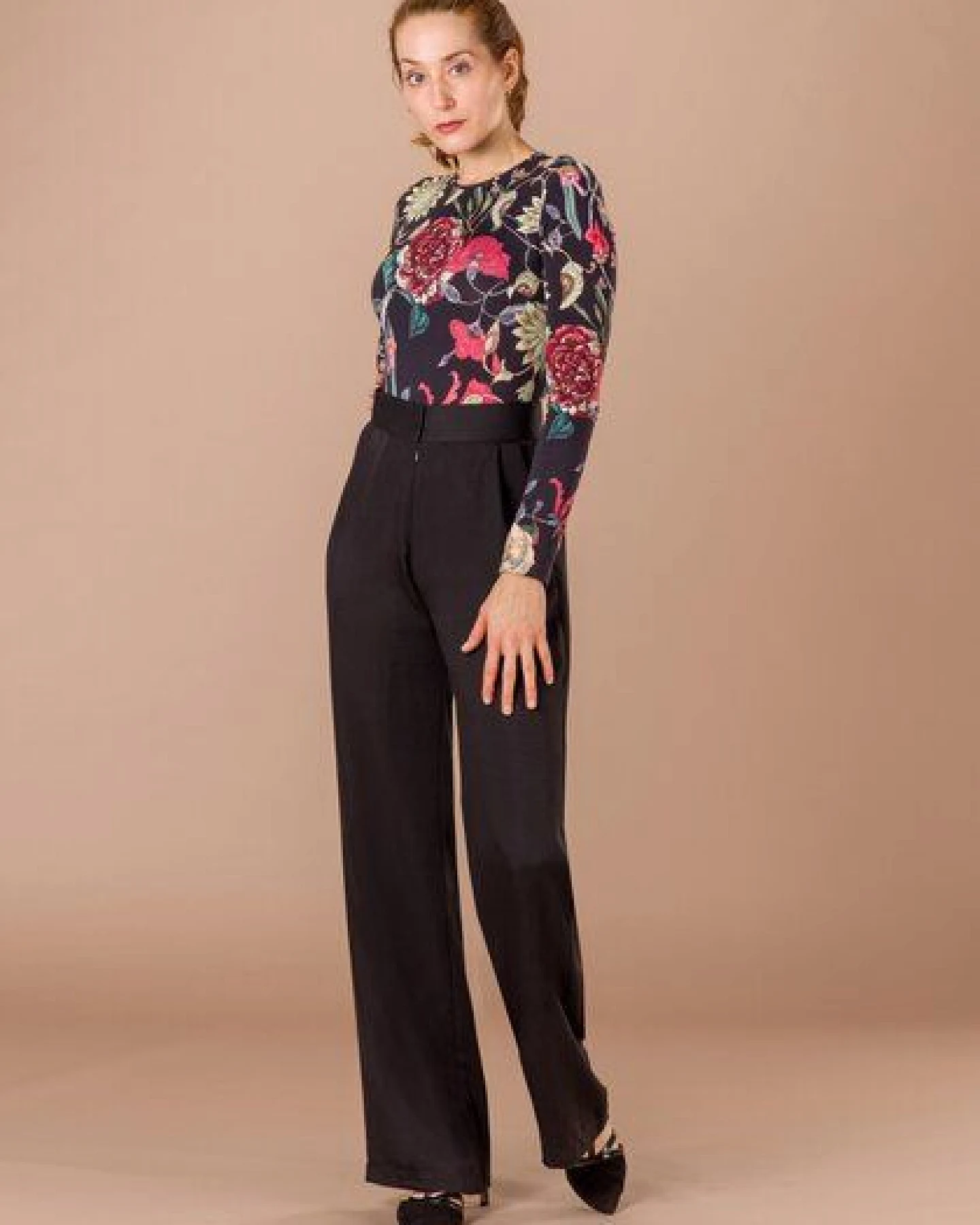 Atelier SNOW Set Langärmliger Body + Marlenehose Elena aus Bio-Lyocell – Ansicht 4