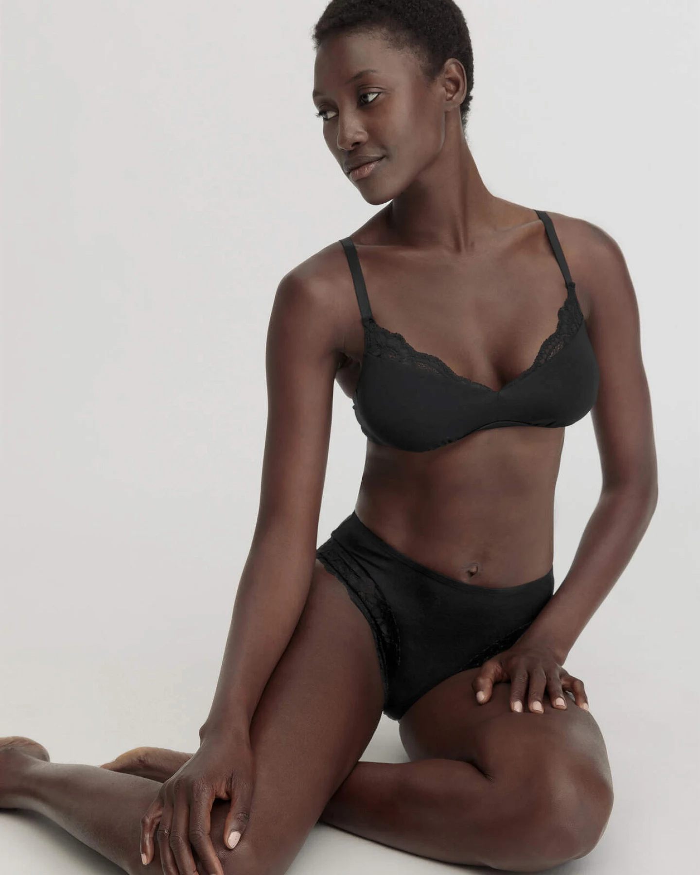 hessnatur Damen Panty PURE SENSE LACE aus TENCEL™ Modal - schwarz - Größe 34 – Ansicht 4