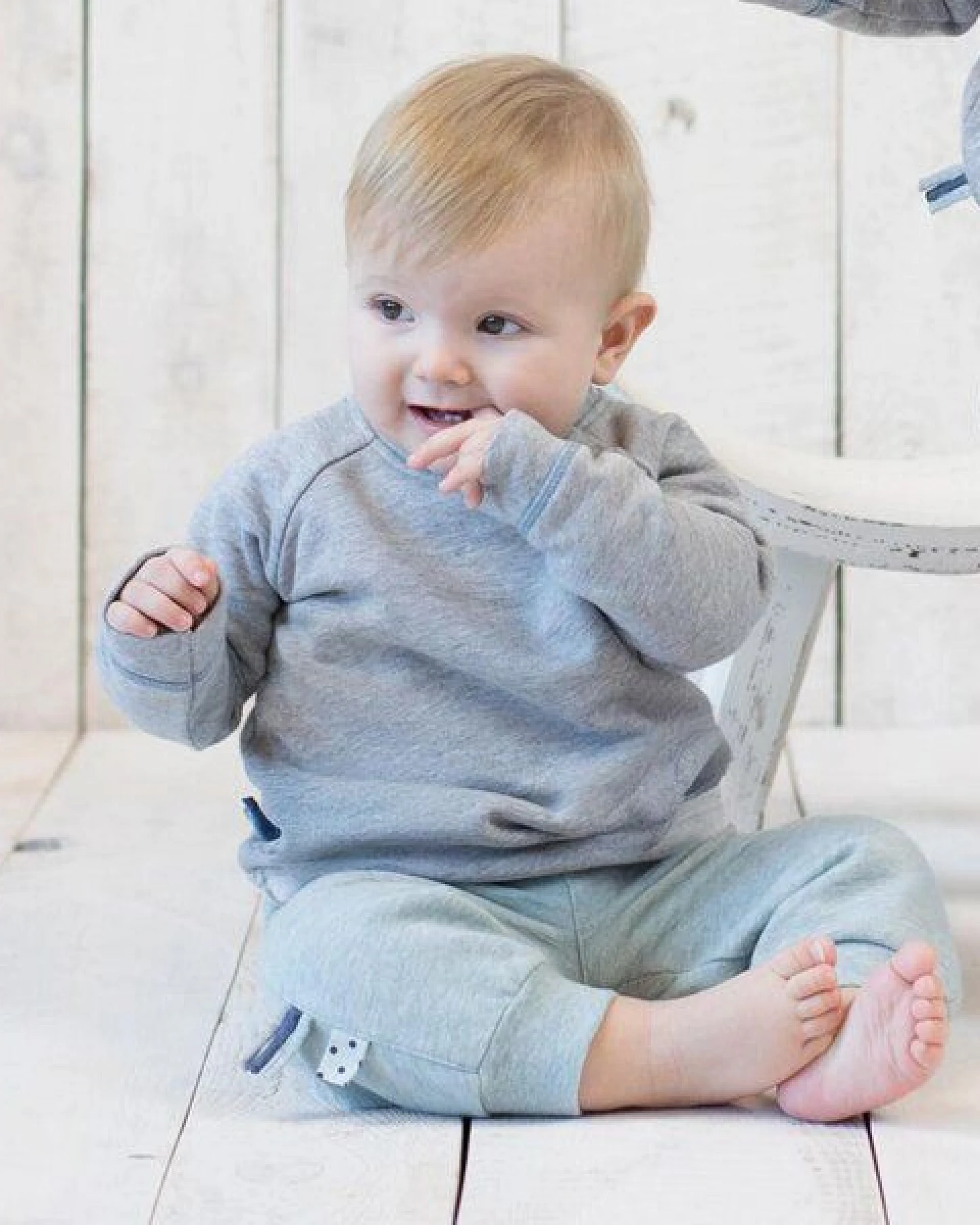Baby Sweatshirt 'OrganicEra' aus Bio-Baumwolle – Ansicht 2