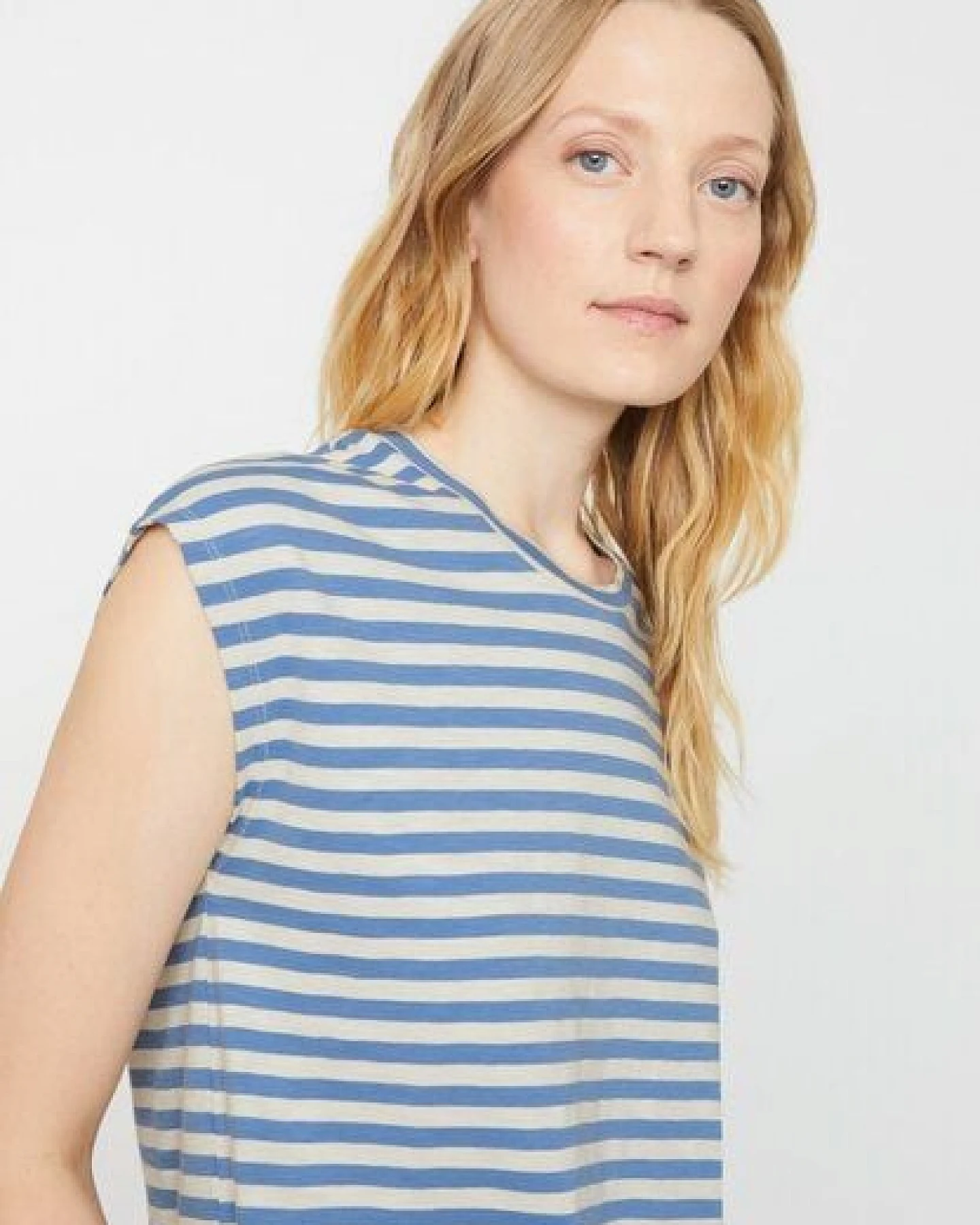 Damen T-Shirt aus Bio-Baumwolle - ZINNIA STRIPES - recolution – Ansicht 4