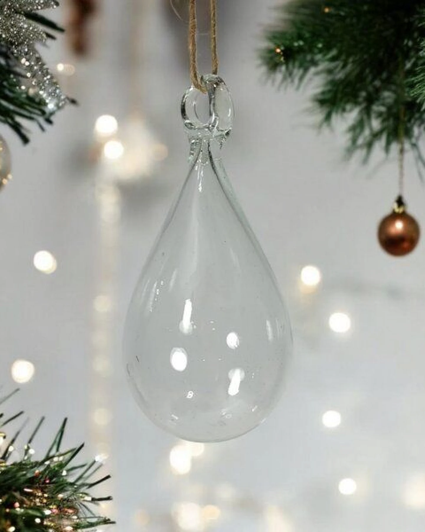 Moogoo Creative Africa Mundgeblasene Weihnachtskugel "Tropfen" – Ansicht 2