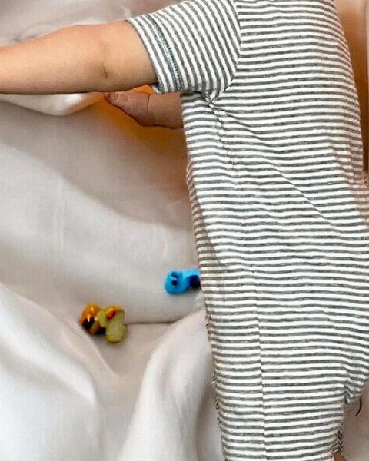 Baby Strampler, gestreift 'OrganicEra' aus Bio-Baumwolle – Ansicht 2