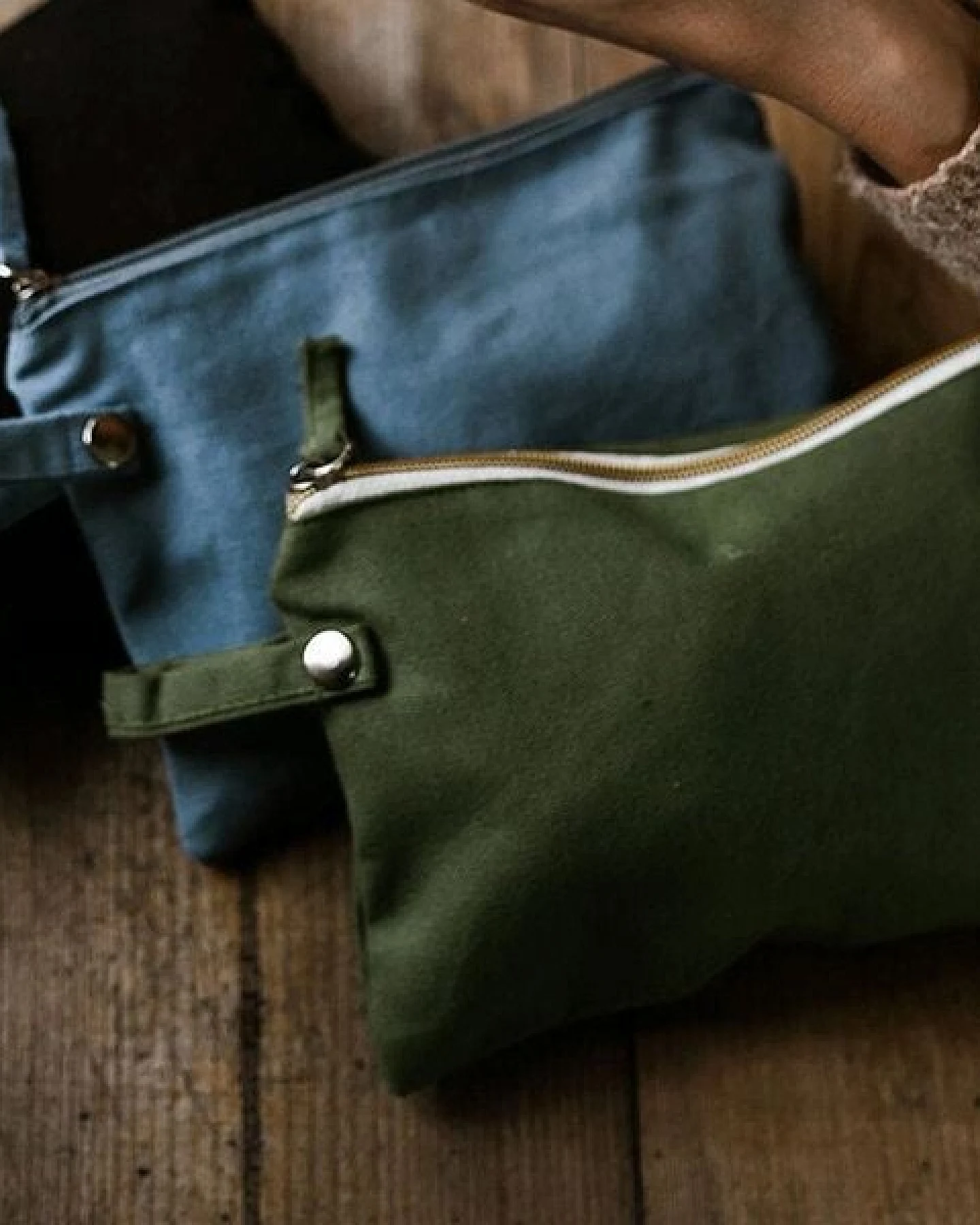 OMOM Zippertasche, Innentasche aus Bio-Baumwolle – Ansicht 4