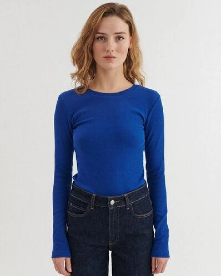 Blau