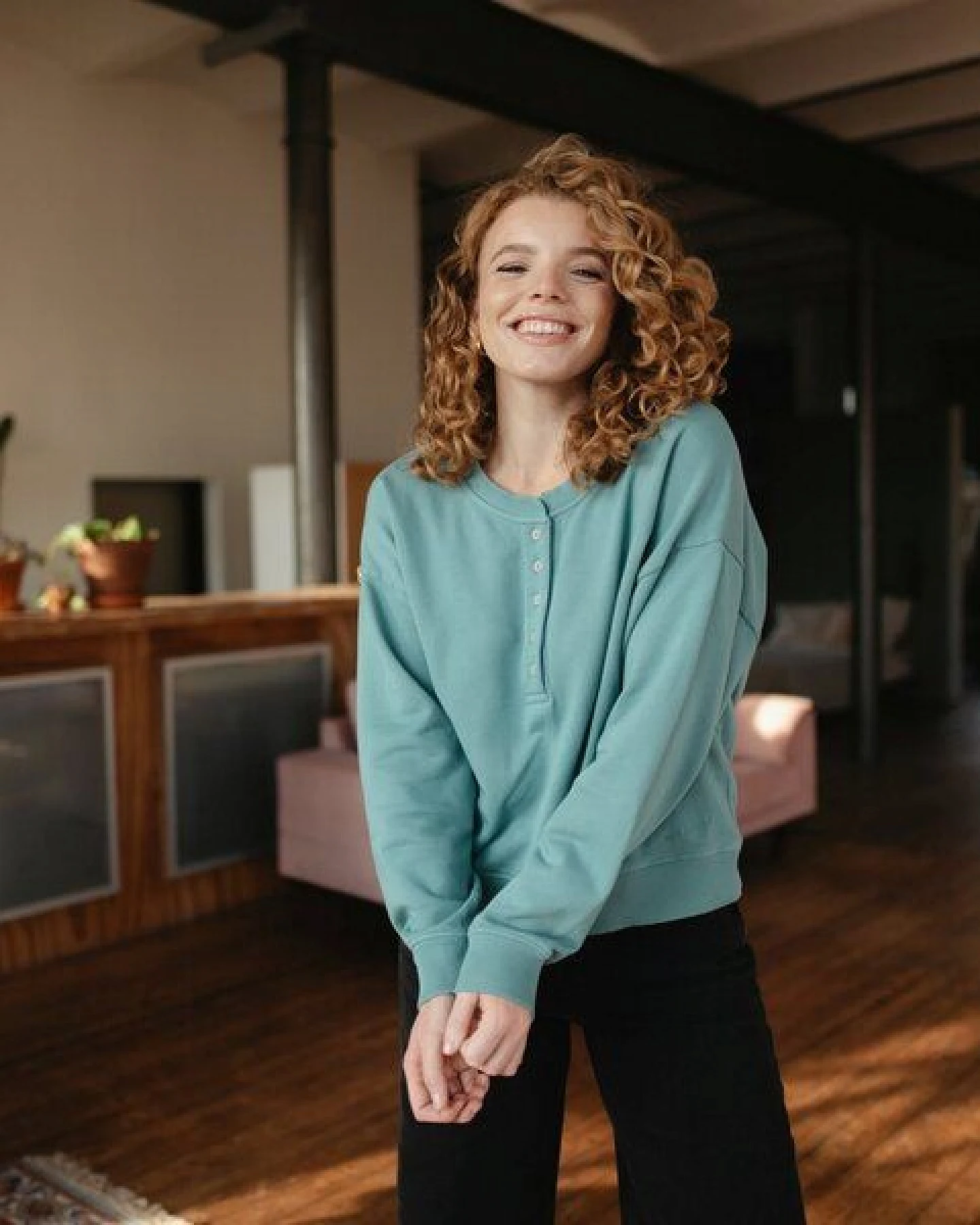 NORDLICHT Henley Sweater Vanja aus 100% Bio-Baumwolle – Ansicht 2