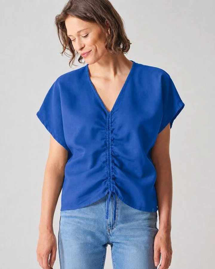 Blau