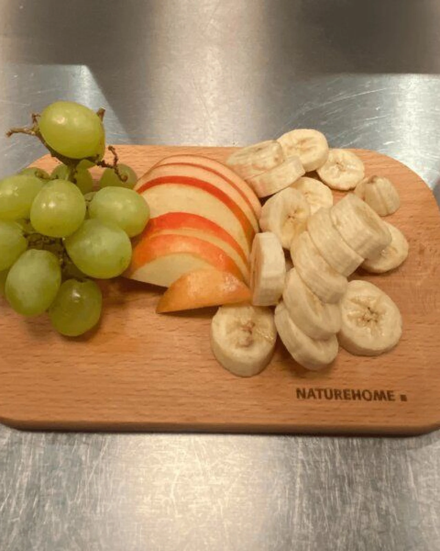 NATUREHOME Schneidebrett Set, 4er Frühstücksbrettchen aus Buchenholz – 23 x 15 cm, handgefertigt, nachhaltig & robust, Holzbrett Küche – Ansicht 2
