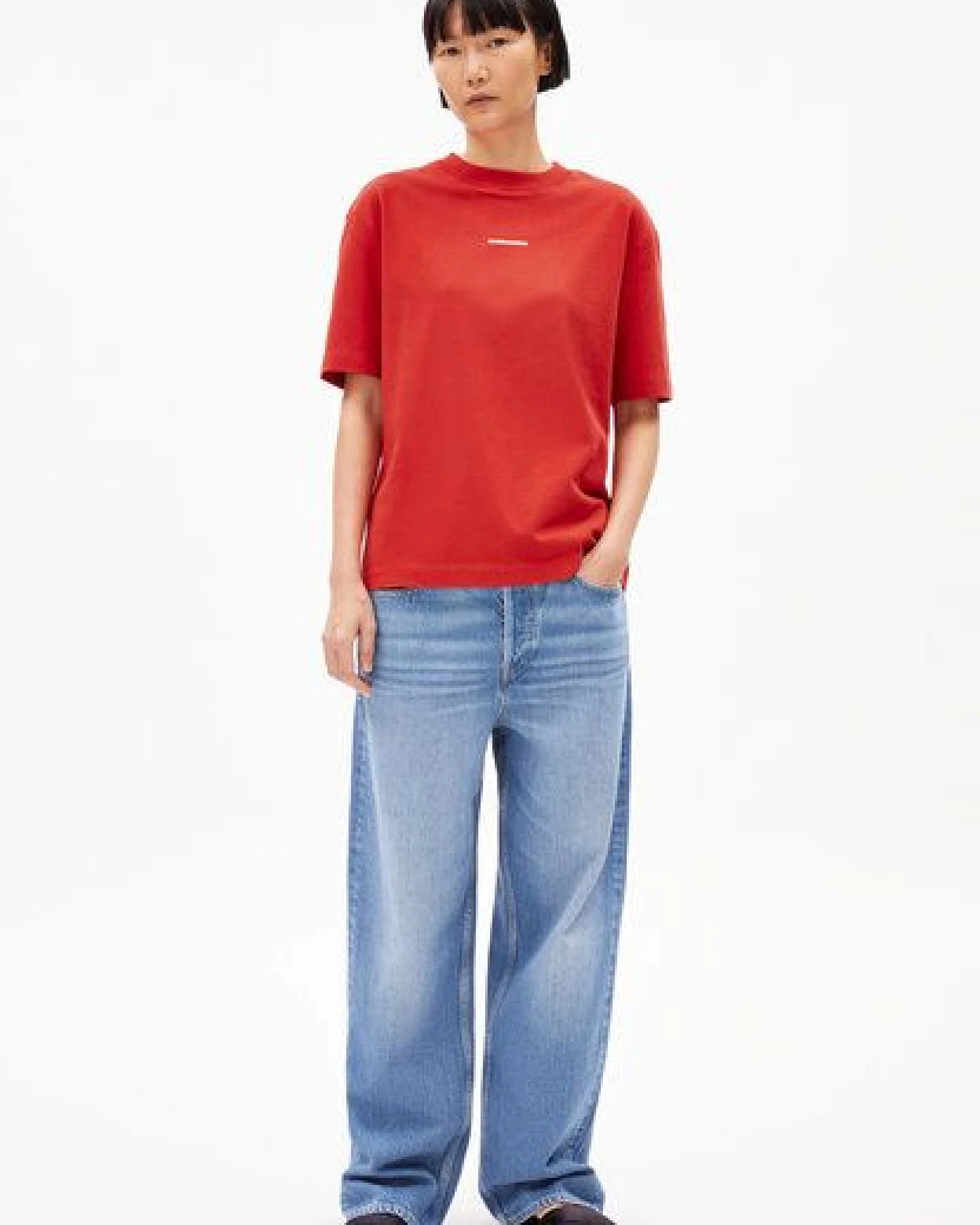 ARMEDANGELS TARJAA WORD ICONIC Å Damen Heavyweight T-Shirt aus recyceltem Baumwoll Mix – Ansicht 4