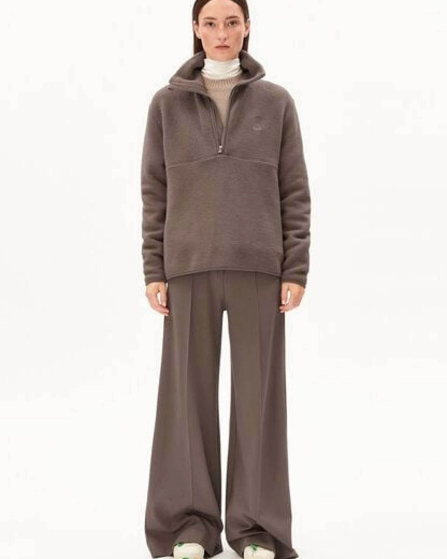 ARMEDANGELS HAARLEENAA Damen Fleece-Sweatshirt aus Bio-Baumwolle – Ansicht 4