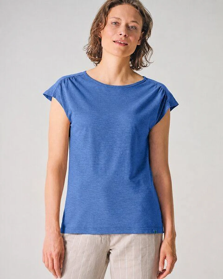 Blau