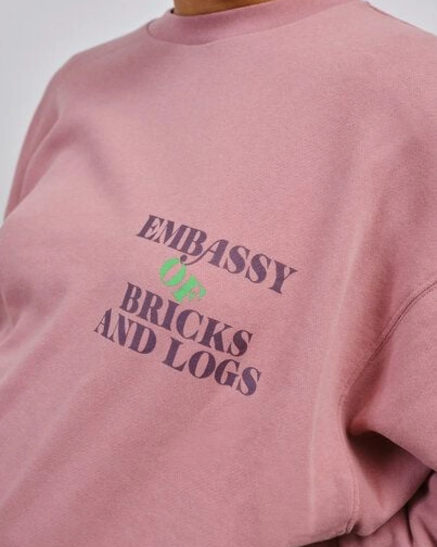 Embassy of Bricks and Logs Pullover EMBATWING Crewneck – Ansicht 4