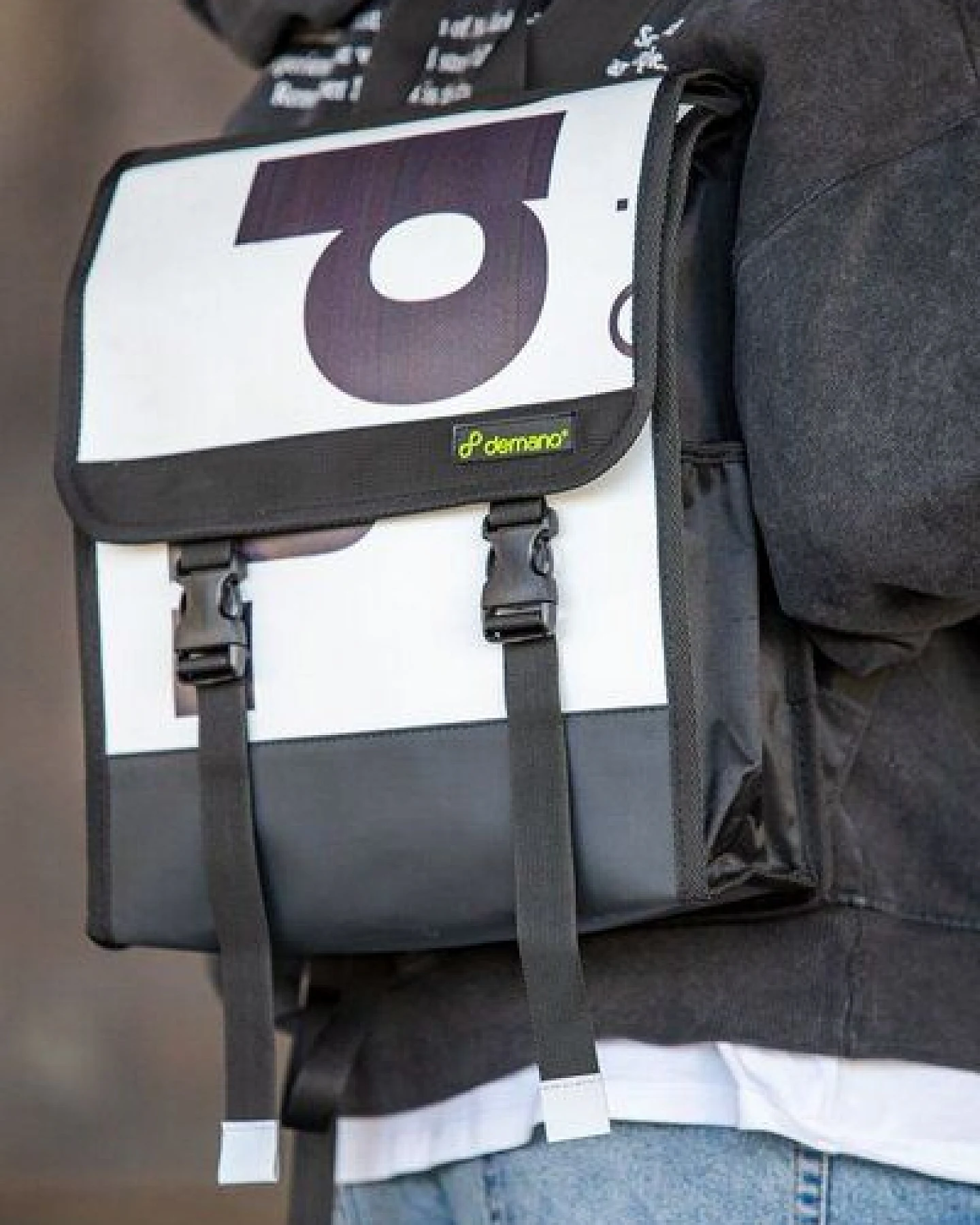 DEMANO Rucksack aus Recycelten Bannern Verdi S – Ansicht 2