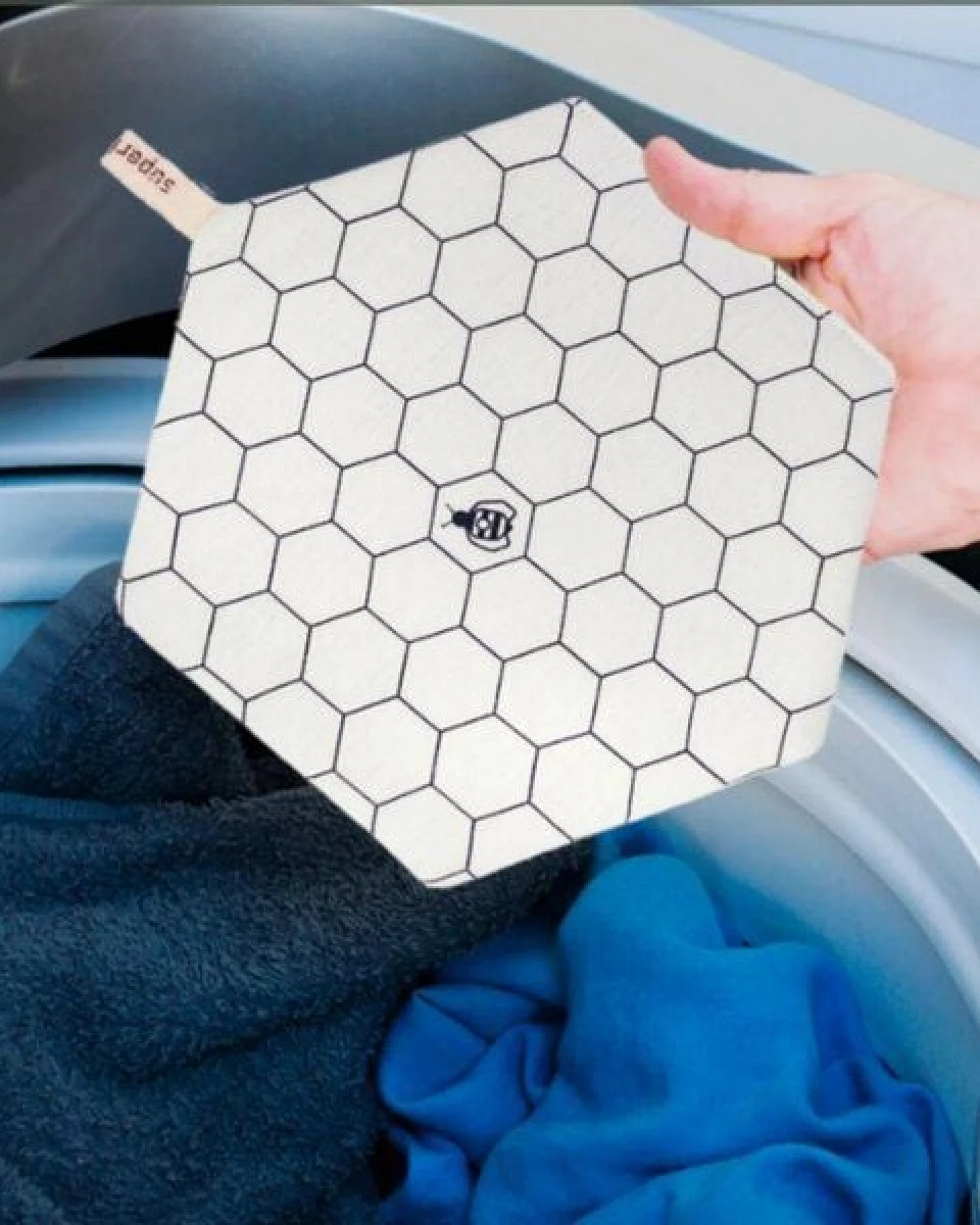 SuperBee Hexawash - Natürlicher Waschmittelersatz für über 300 Wäscheladungen - verschiedene Designs – Ansicht 4