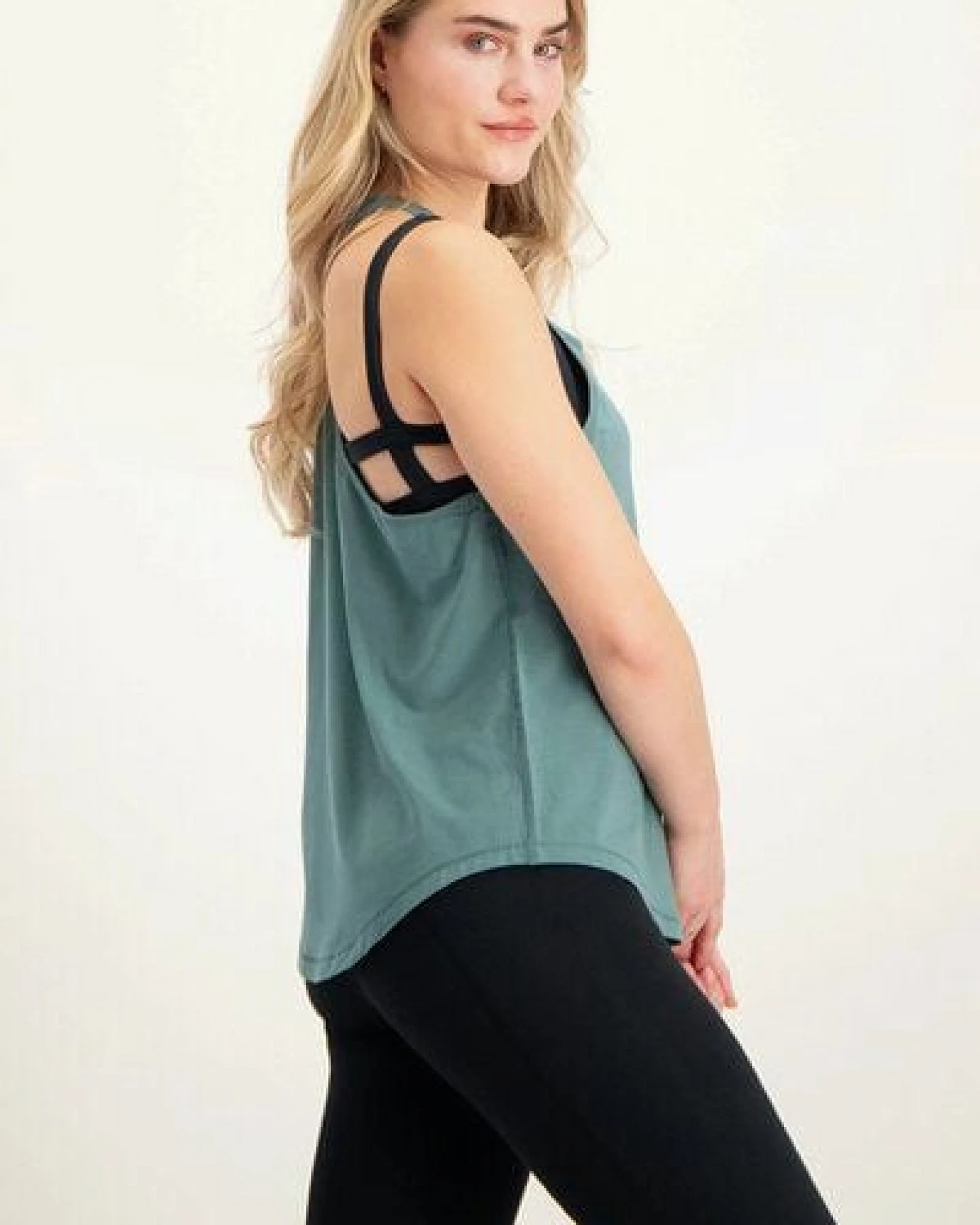 Urban Goddess Maya Loose Fit Yoga Top – Ansicht 2