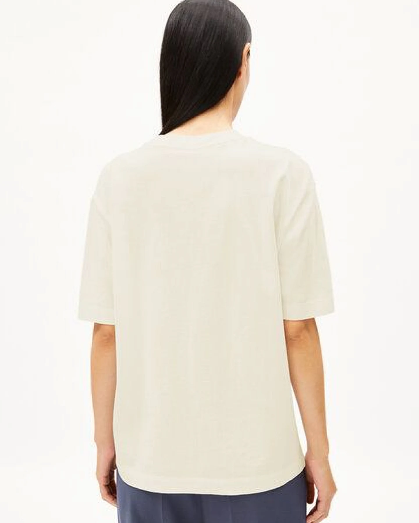 ARMEDANGELS ICONIC Å TARJAA Damen Heavyweight T-Shirt aus recyceltem Baumwoll Mix – Ansicht 2
