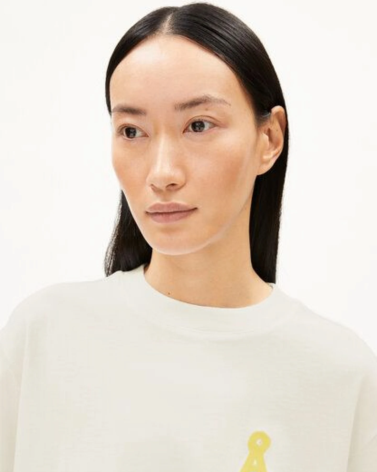 ARMEDANGELS ICONIC Å TARJAA Damen Heavyweight T-Shirt aus recyceltem Baumwoll Mix – Ansicht 3
