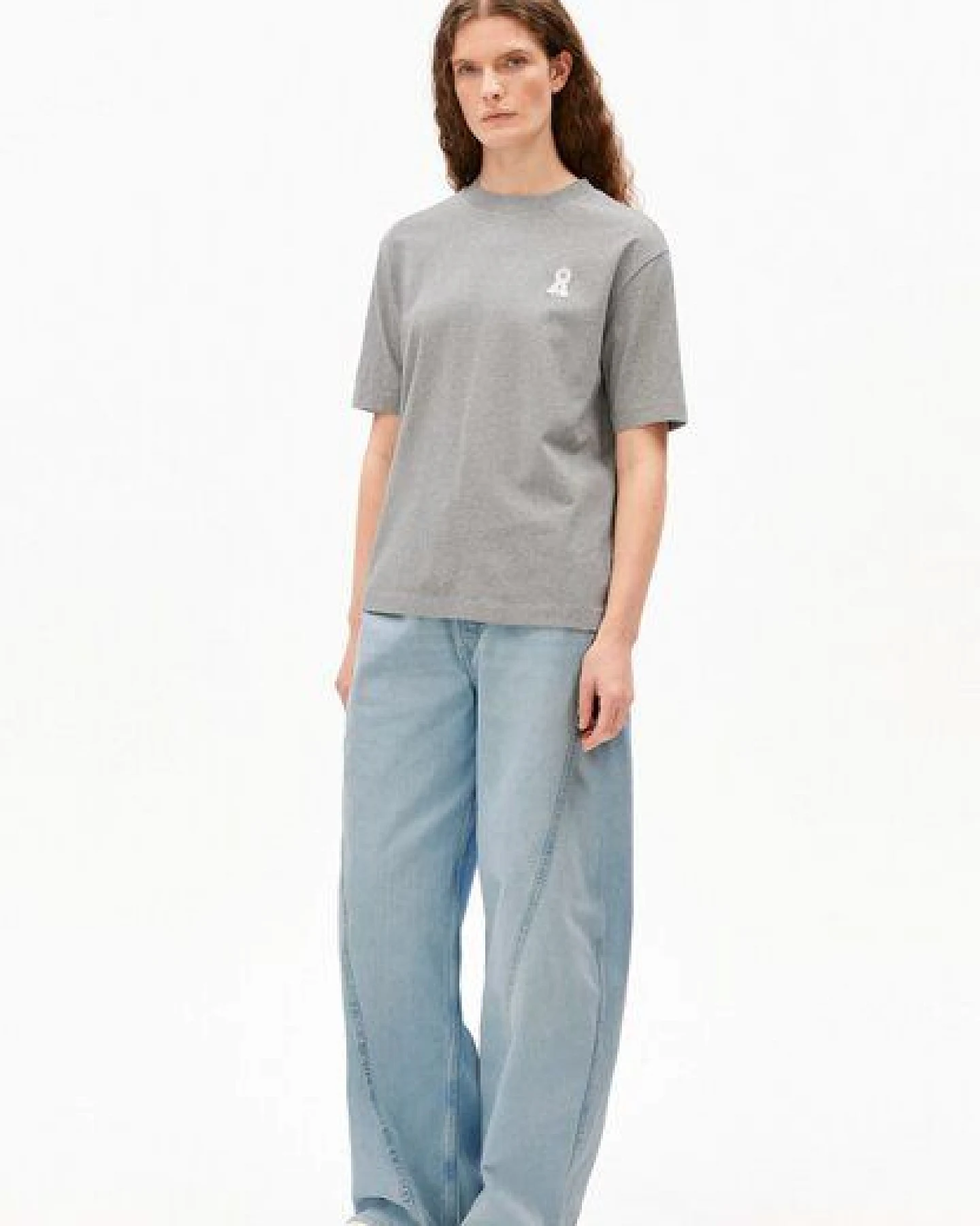 ARMEDANGELS ICONIC Å TARJAA Damen Heavyweight T-Shirt aus recyceltem Baumwoll Mix – Ansicht 4