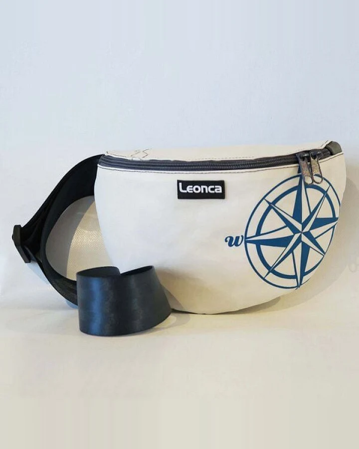 Leonca Upcycling Hip Bag aus Segel mit Kompass-Druck in 3 Größen