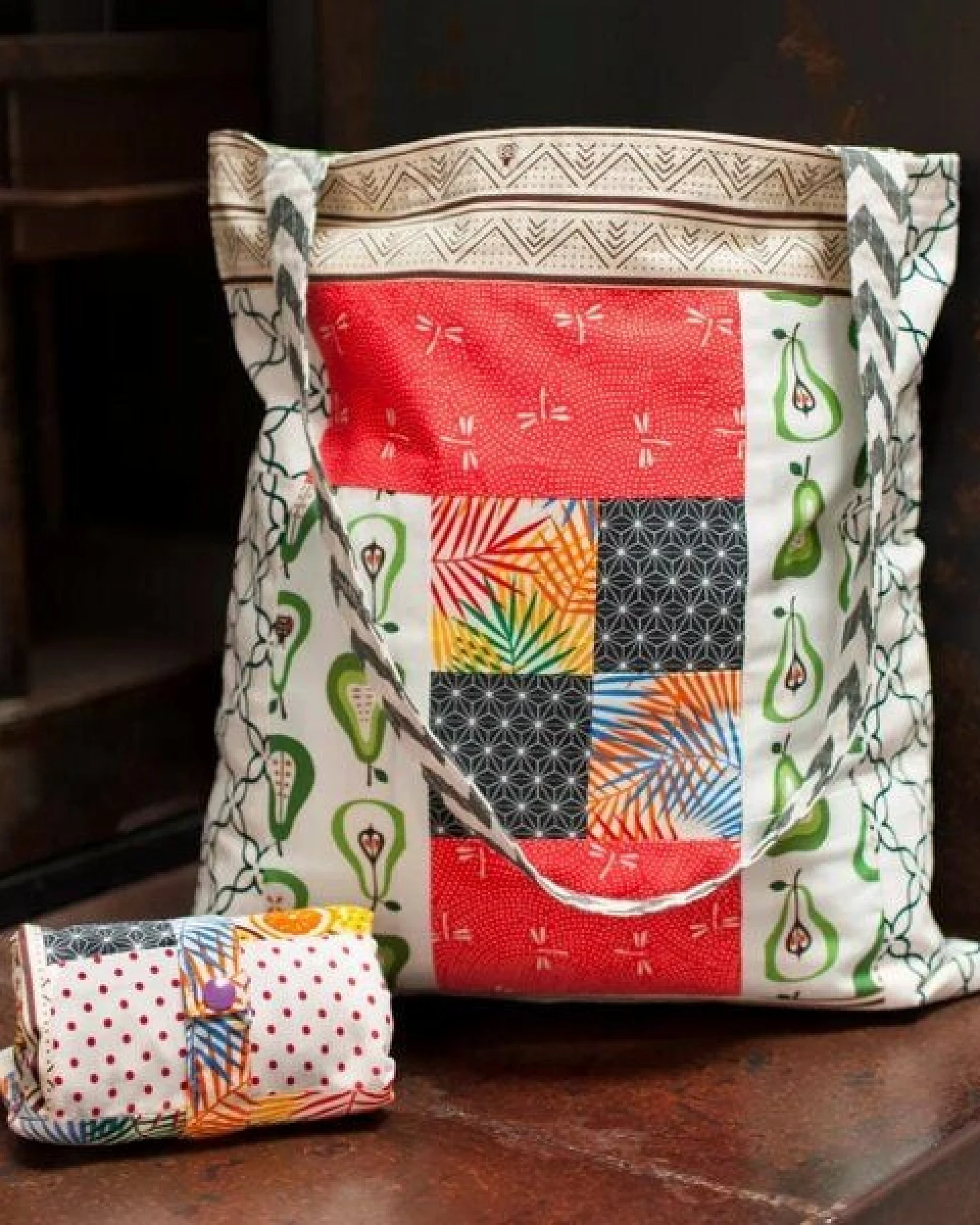 SuperBee Patchwork Tragetasche – Nachhaltigkeit in ihrer schönsten Form – Ansicht 4