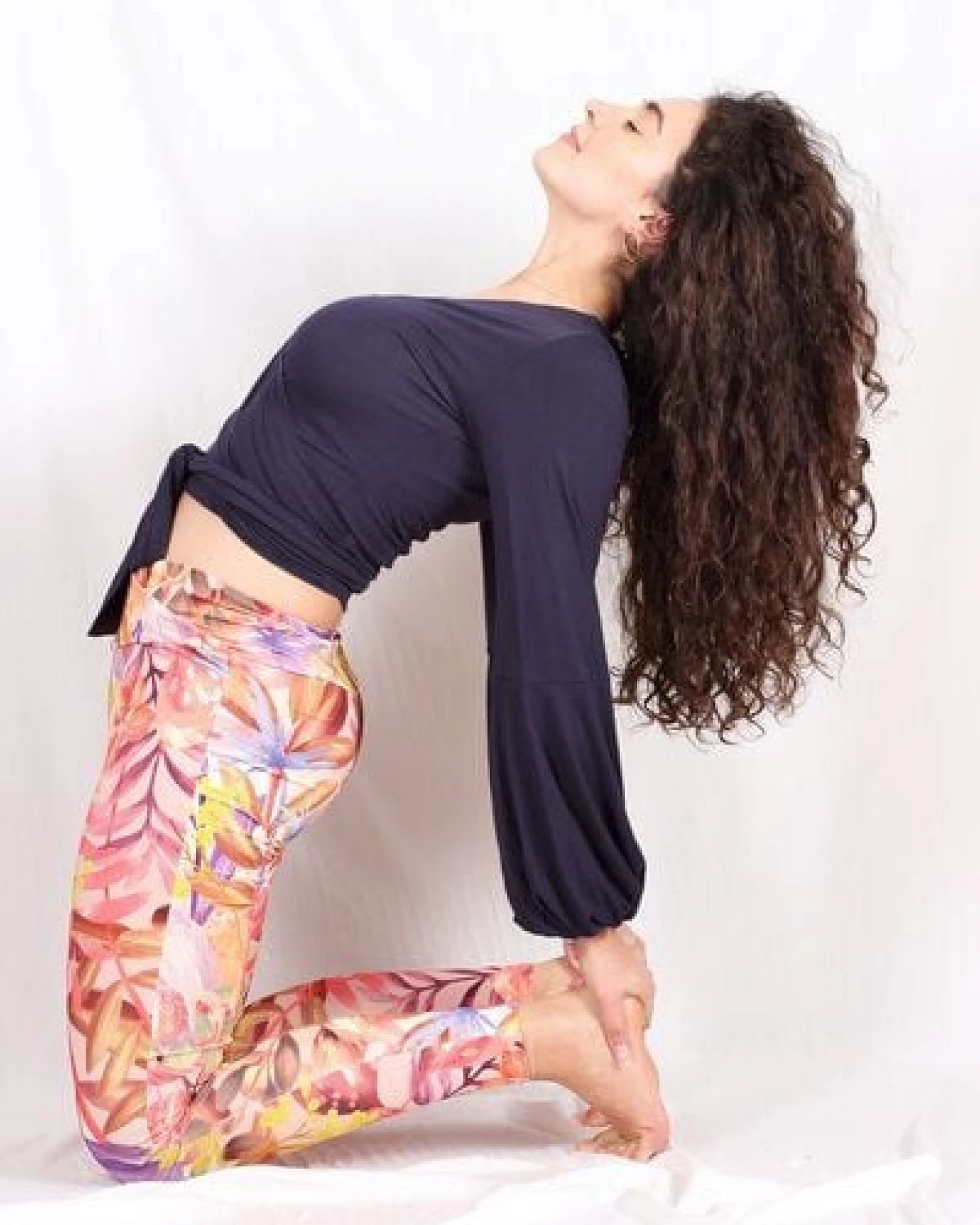 ManduTrap Nachhaltige Leggings Taminah – Bio-Baumwolle, Florales Muster & Bequeme Passform für Alltag und Sport – Ansicht 4