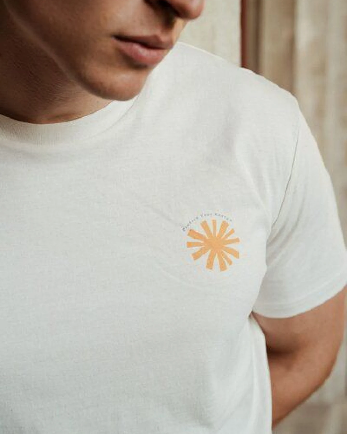 Kultgut Artdesign - Shirt aus recycelter Biobaumwolle /Protect Your Energy – Ansicht 4
