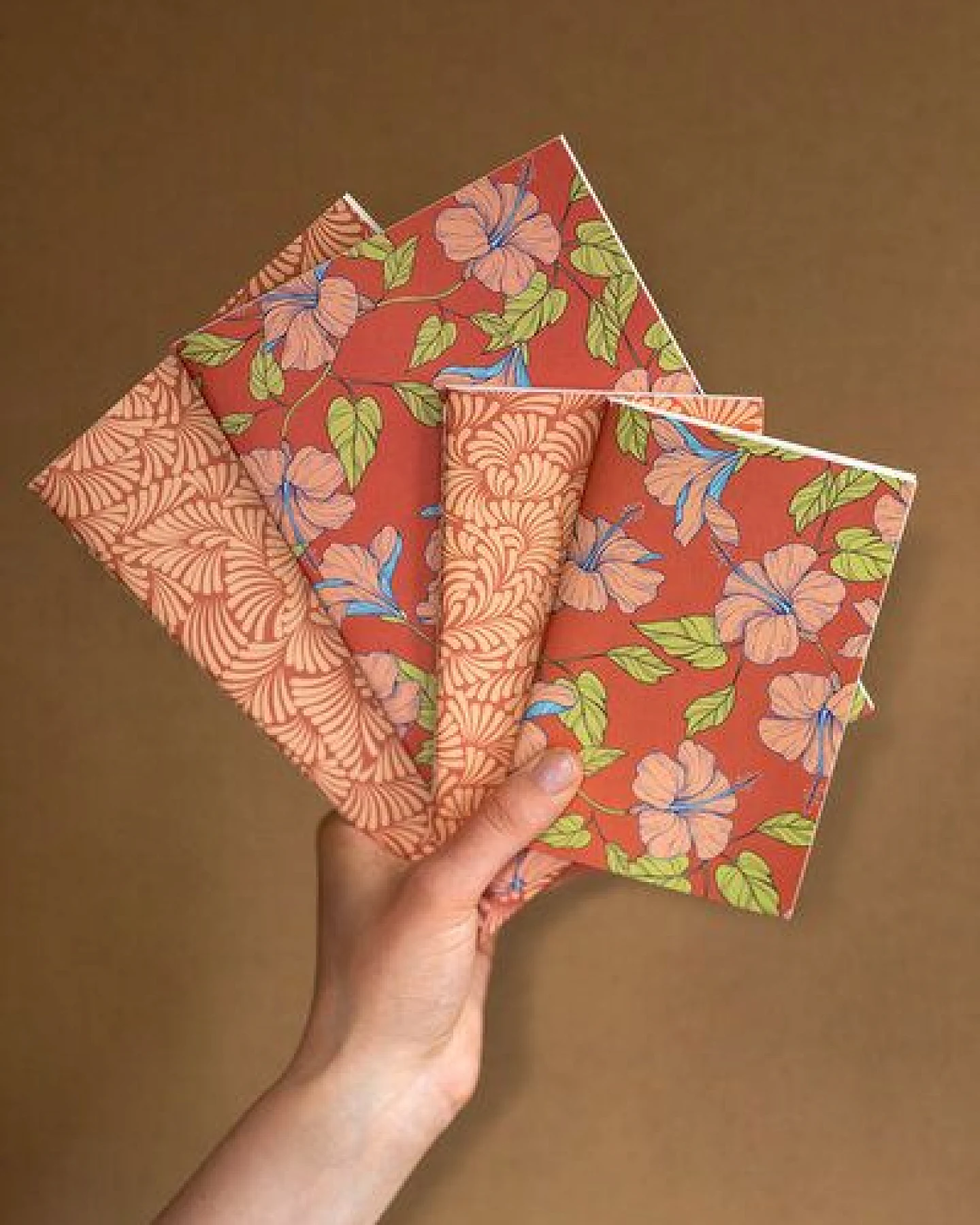 TRANQUILLO Notizbuch HIBISCUS rot A5 oder A6 (NB251, NB252) – Ansicht 2