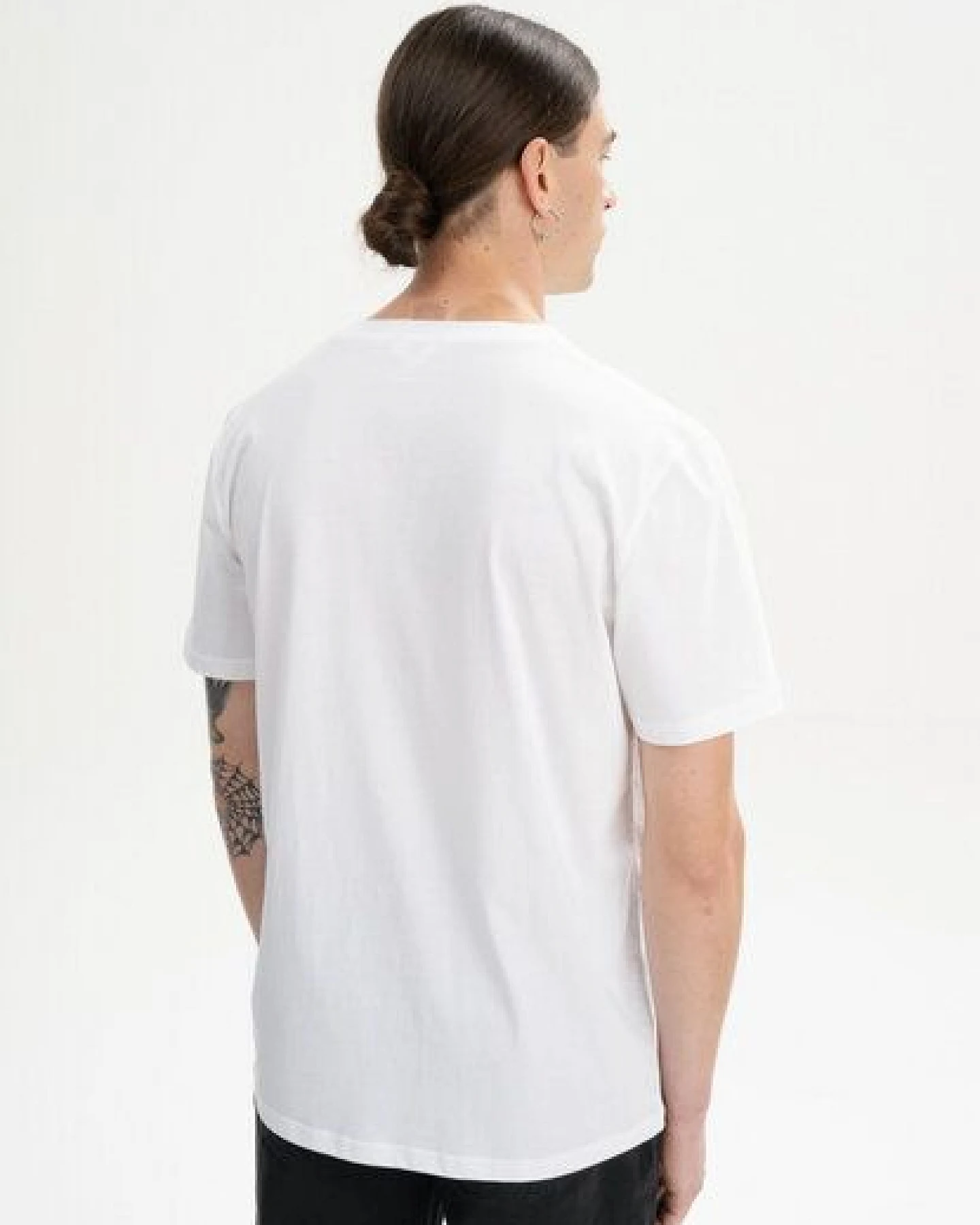 MELA T-Shirt Style SADHIL aus 100% Bio-Baumwolle – Ansicht 2
