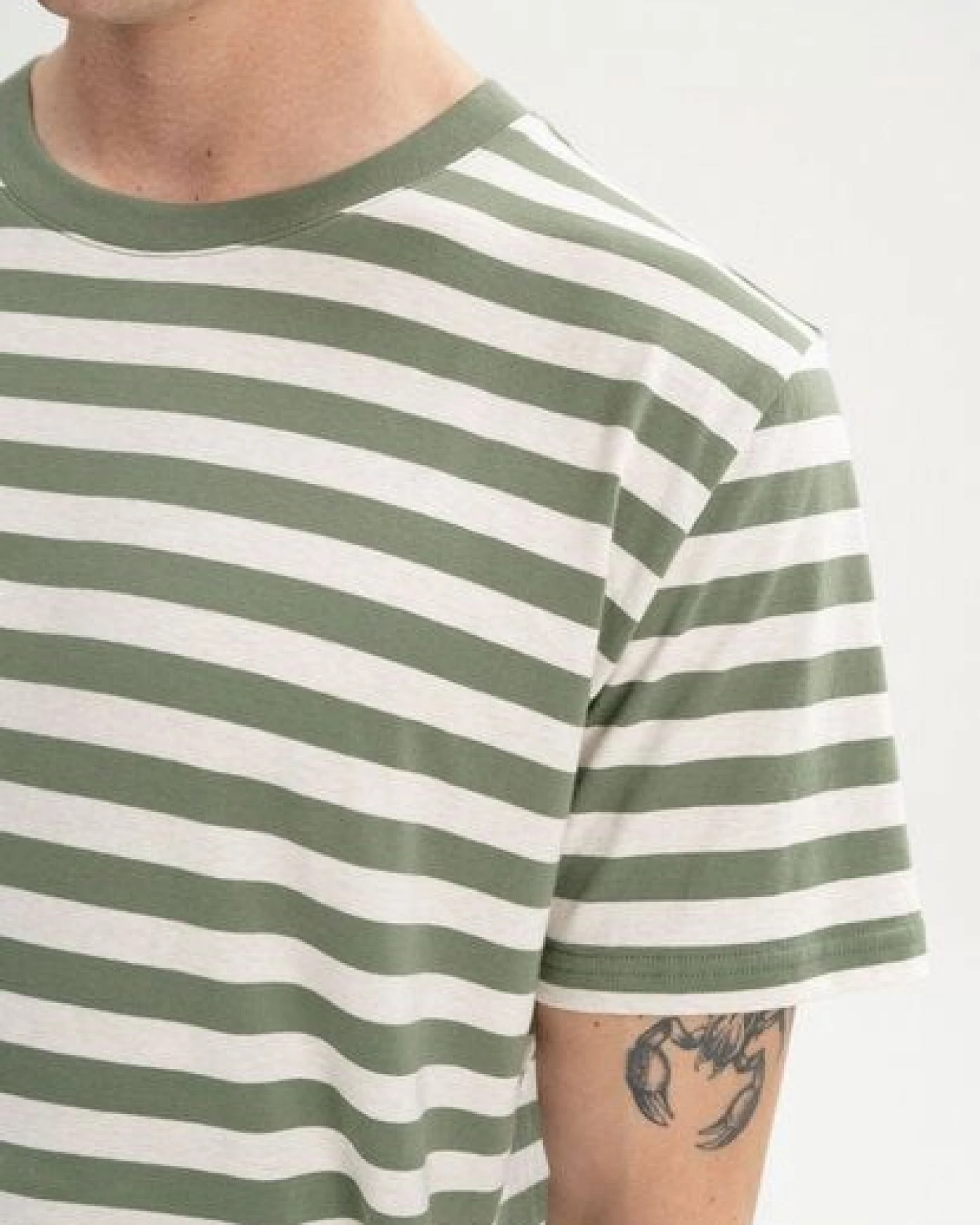 MELA T-Shirt Style SADHIL aus 100% Bio-Baumwolle – Ansicht 4