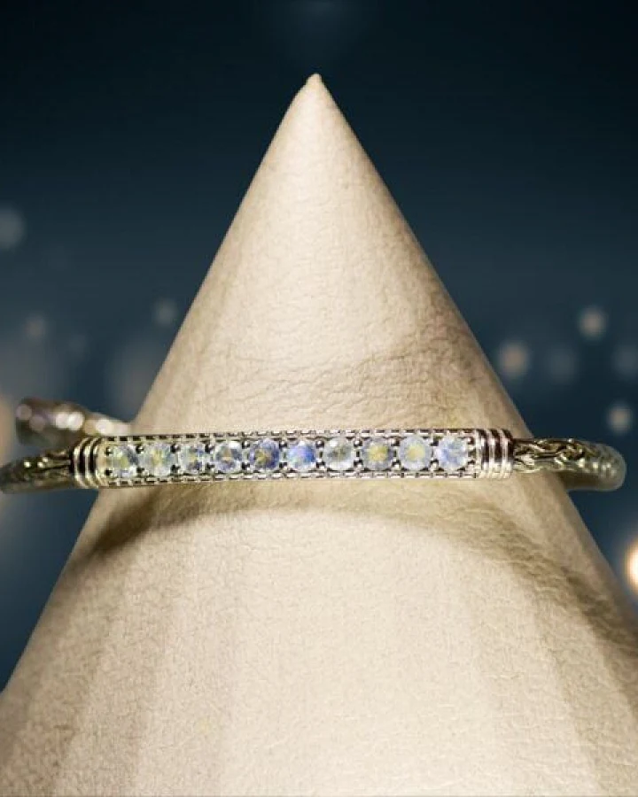 Spirit of Island Armband