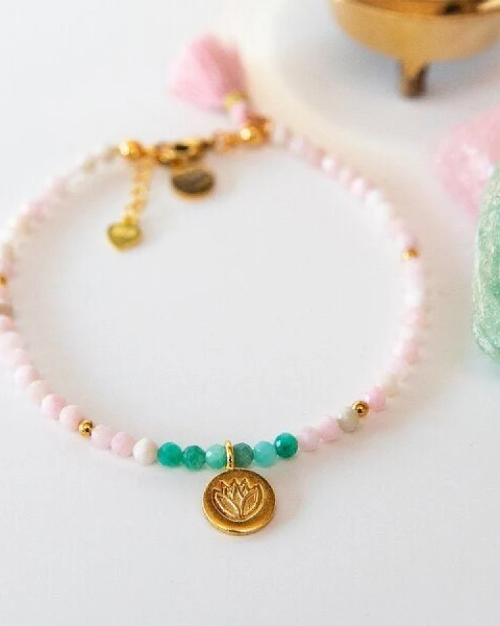 Divasya Armband Inner Soul - pinker Opal & vergoldeter Lotus Anhänger