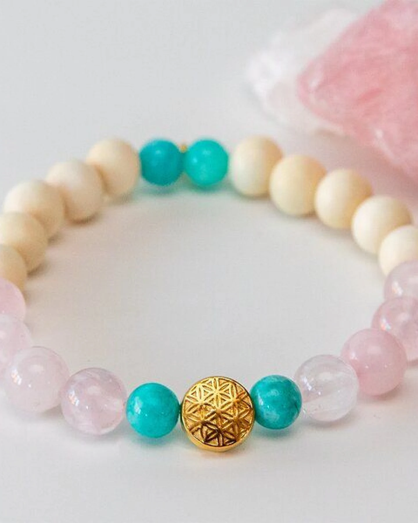 Divasya Yoga Armband Life's Flow - mit vergoldeter Schmuckperle Blume des Lebens – Ansicht 2